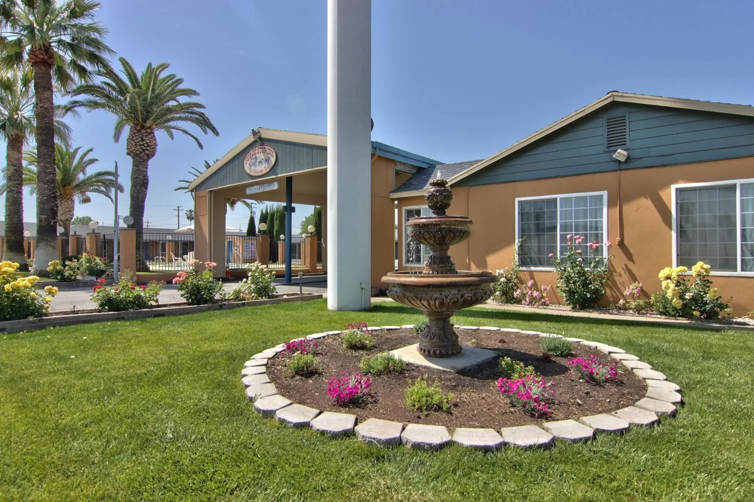 Facade/entrance in Stage Stop Inn Williams Facade/entrance in Stage Stop Inn Williams