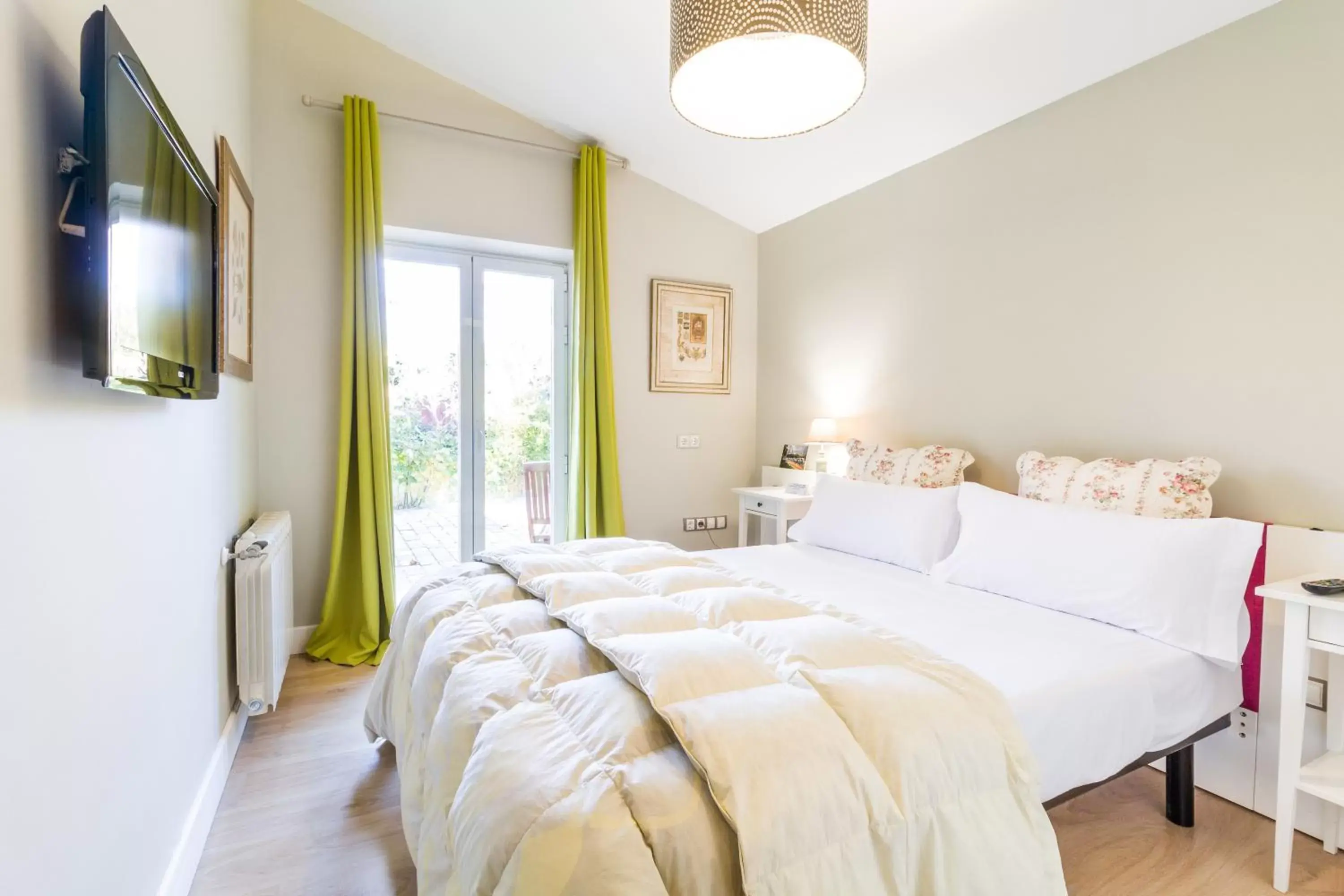 Double Room with Garden View in B&B Concha Double Room with Garden View in B&B Concha