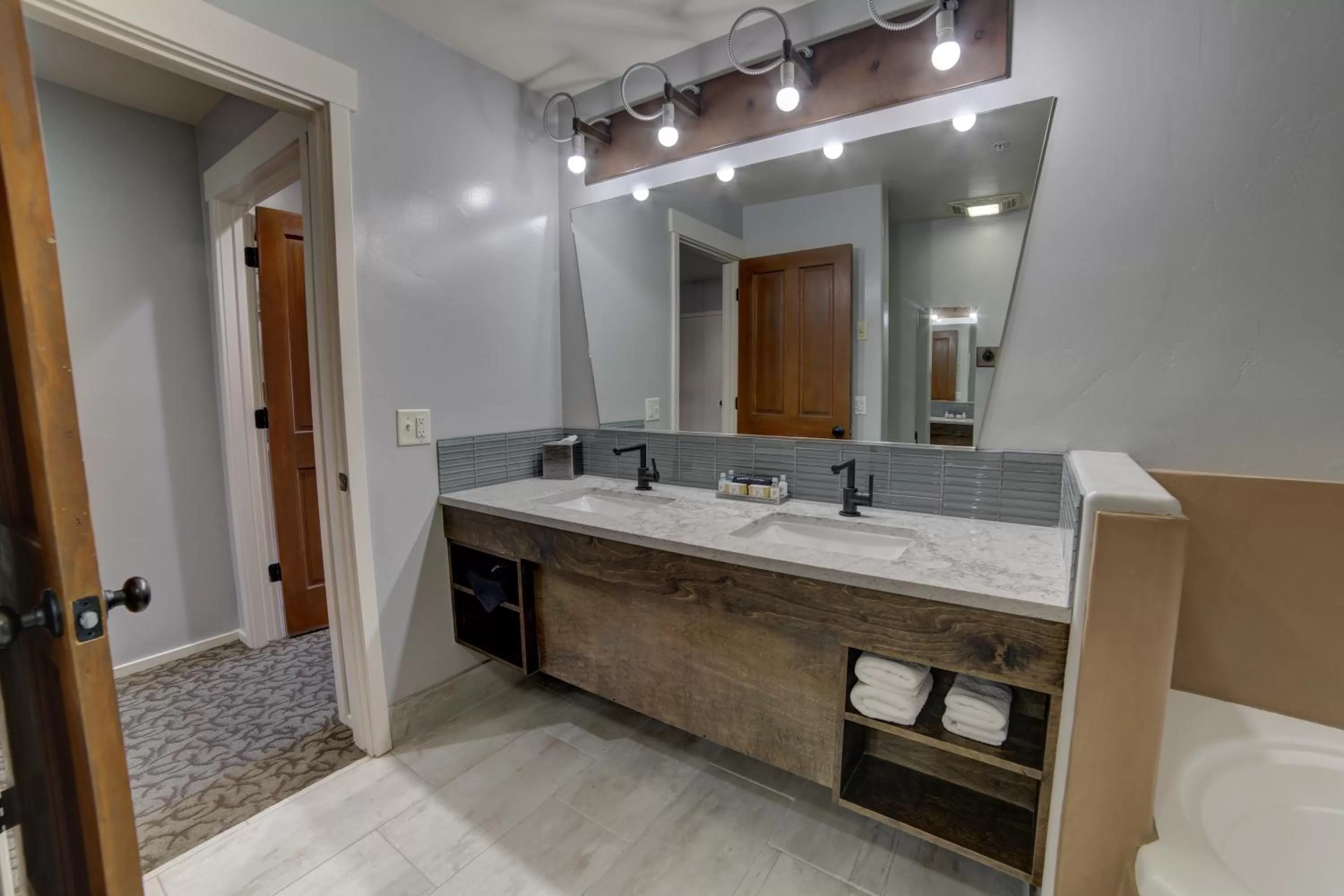 Bathroom in The Gonzo Inn