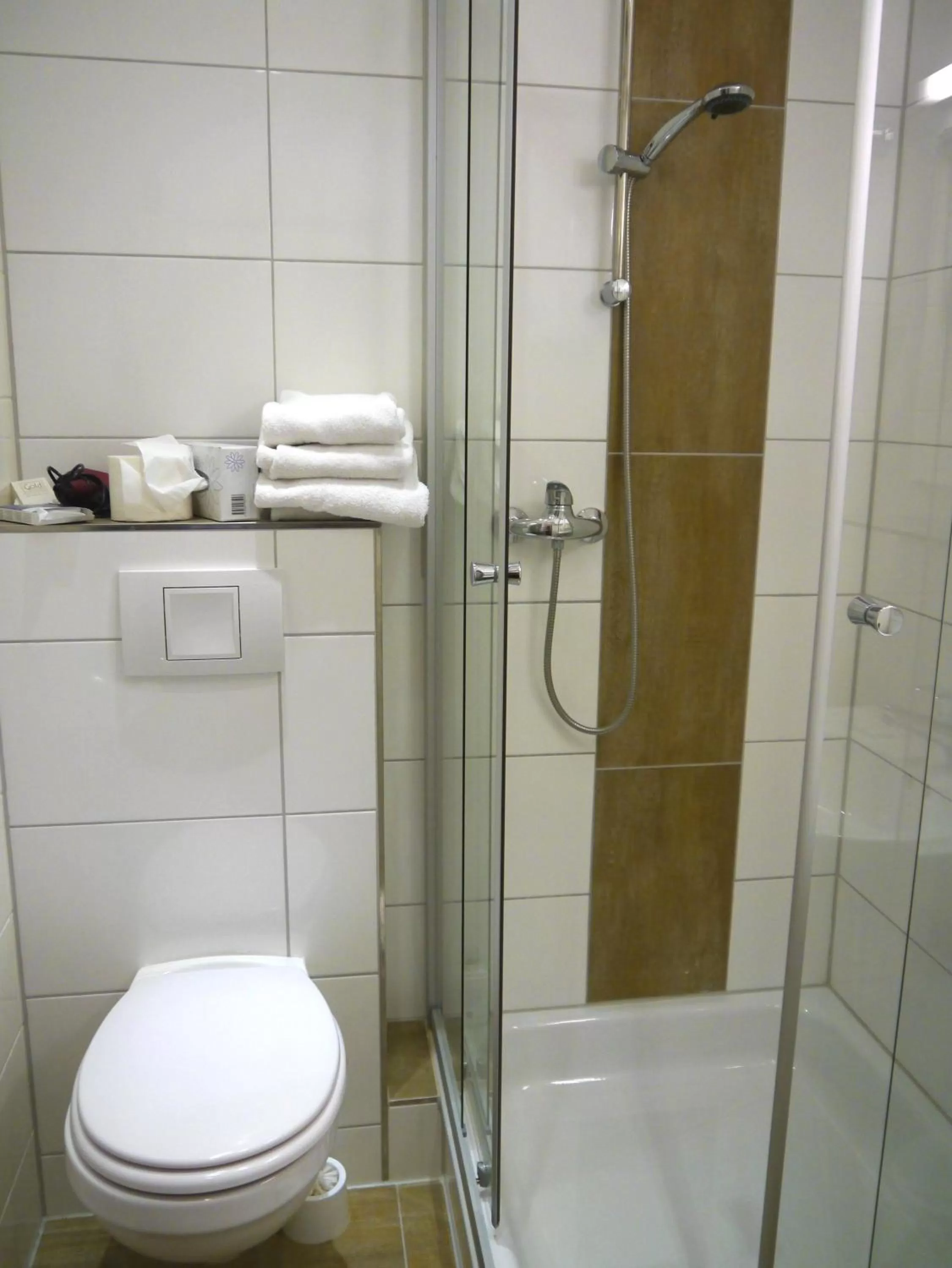 Bathroom in Hotel und Weingut Karlsmühle