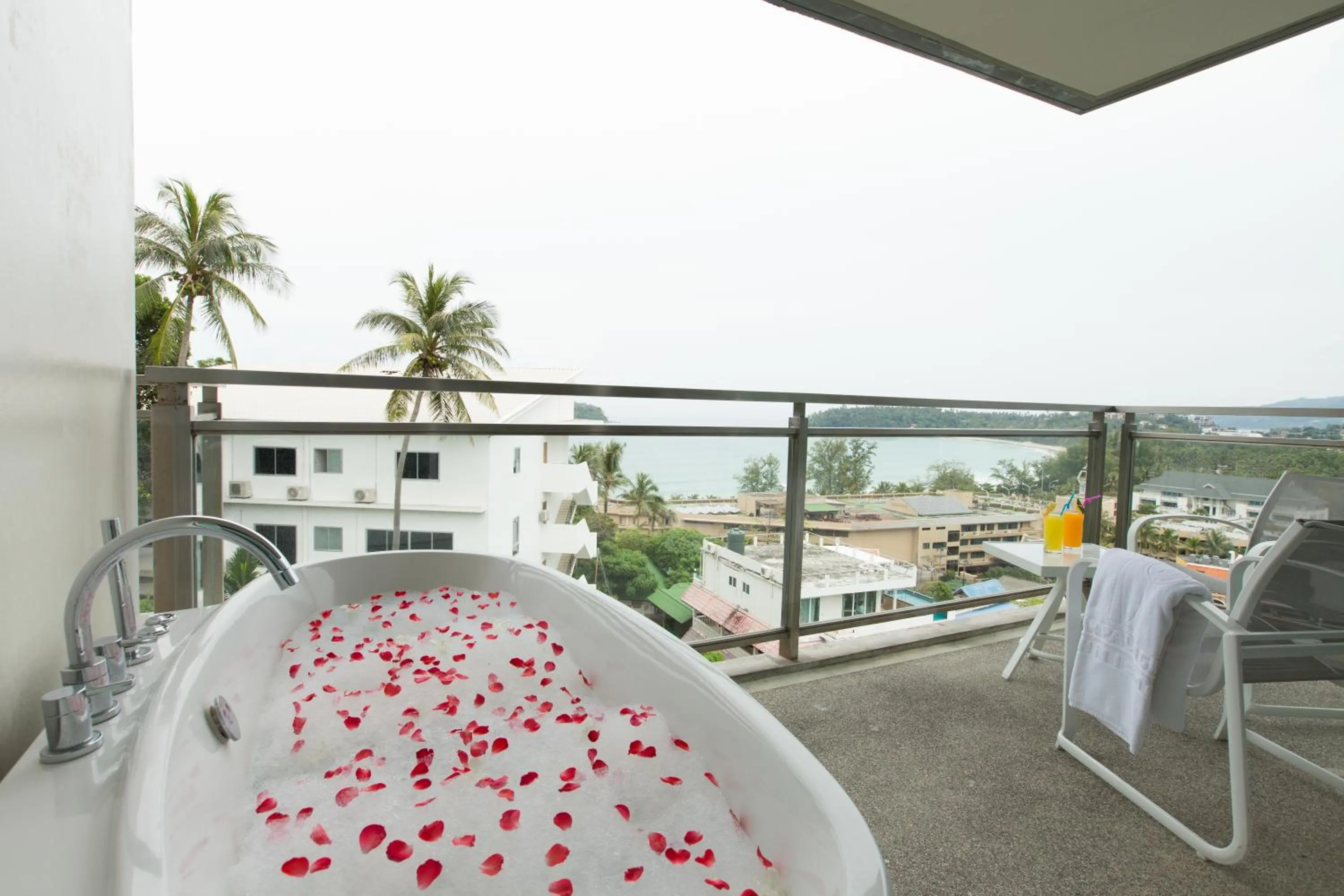 Grand Deluxe Double or Twin Room with Spa Bath in Sugar Palm Grand Hillside - SHA Plus