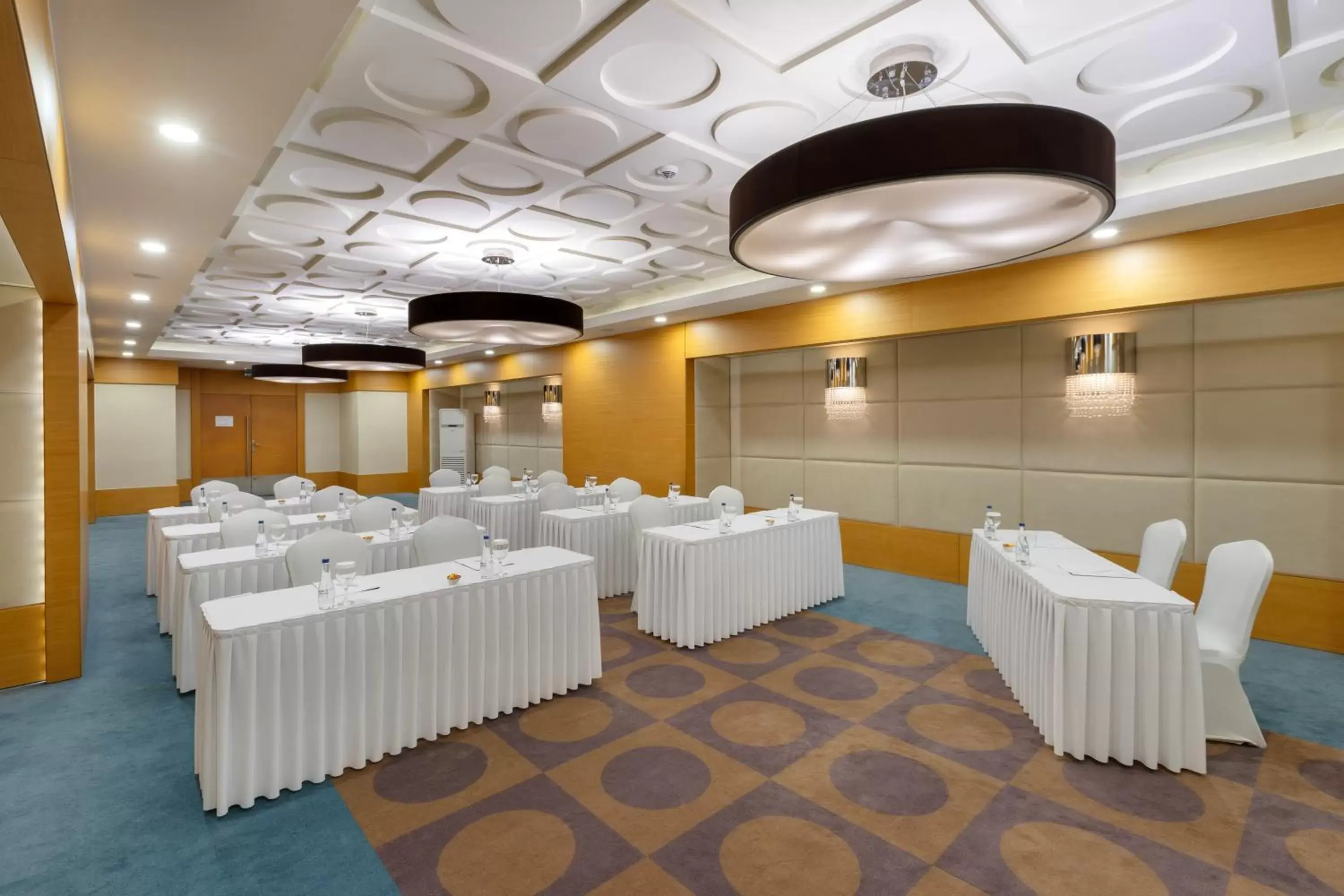 Meeting/conference room in Ramada Plaza Antalya