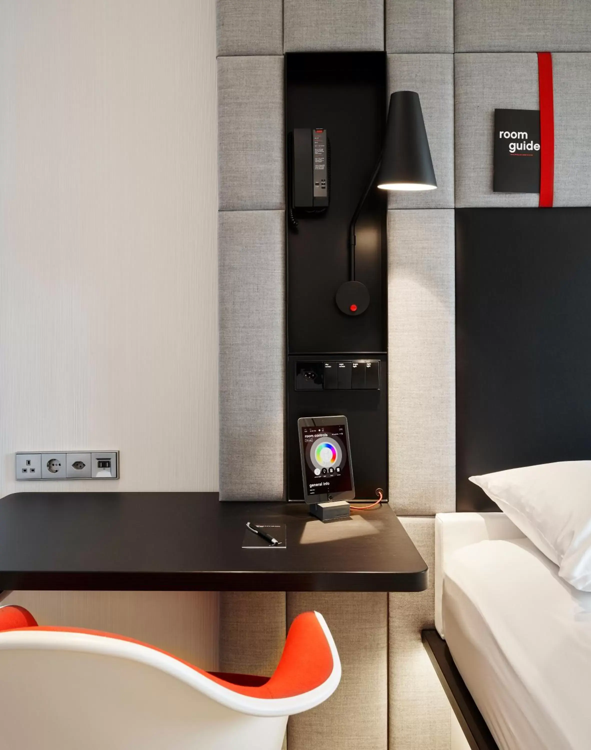 Photo of the whole room, Kitchen/Kitchenette in citizenM Geneva