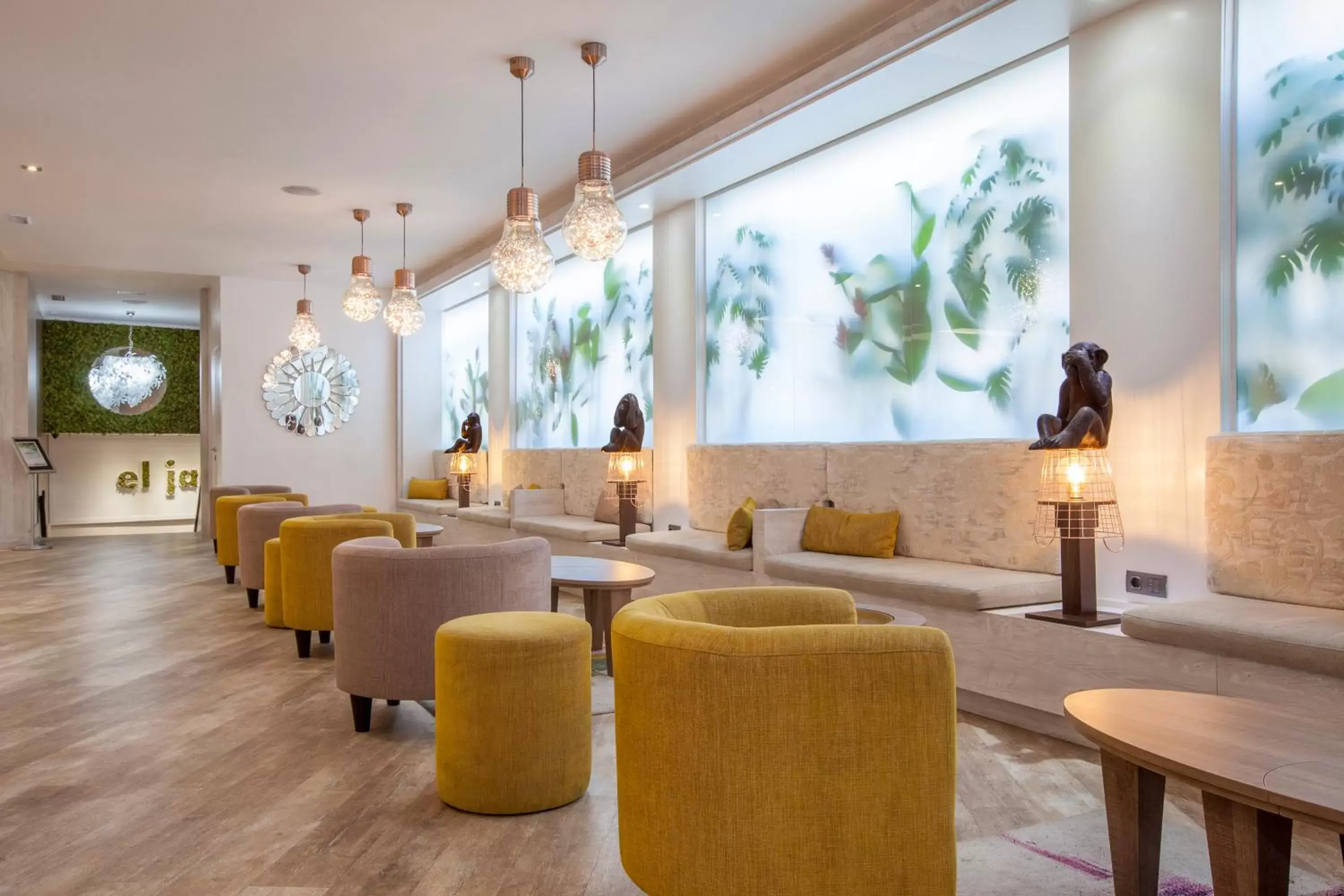 Lobby or reception, Lounge/Bar in Hotel Puerta de Toledo