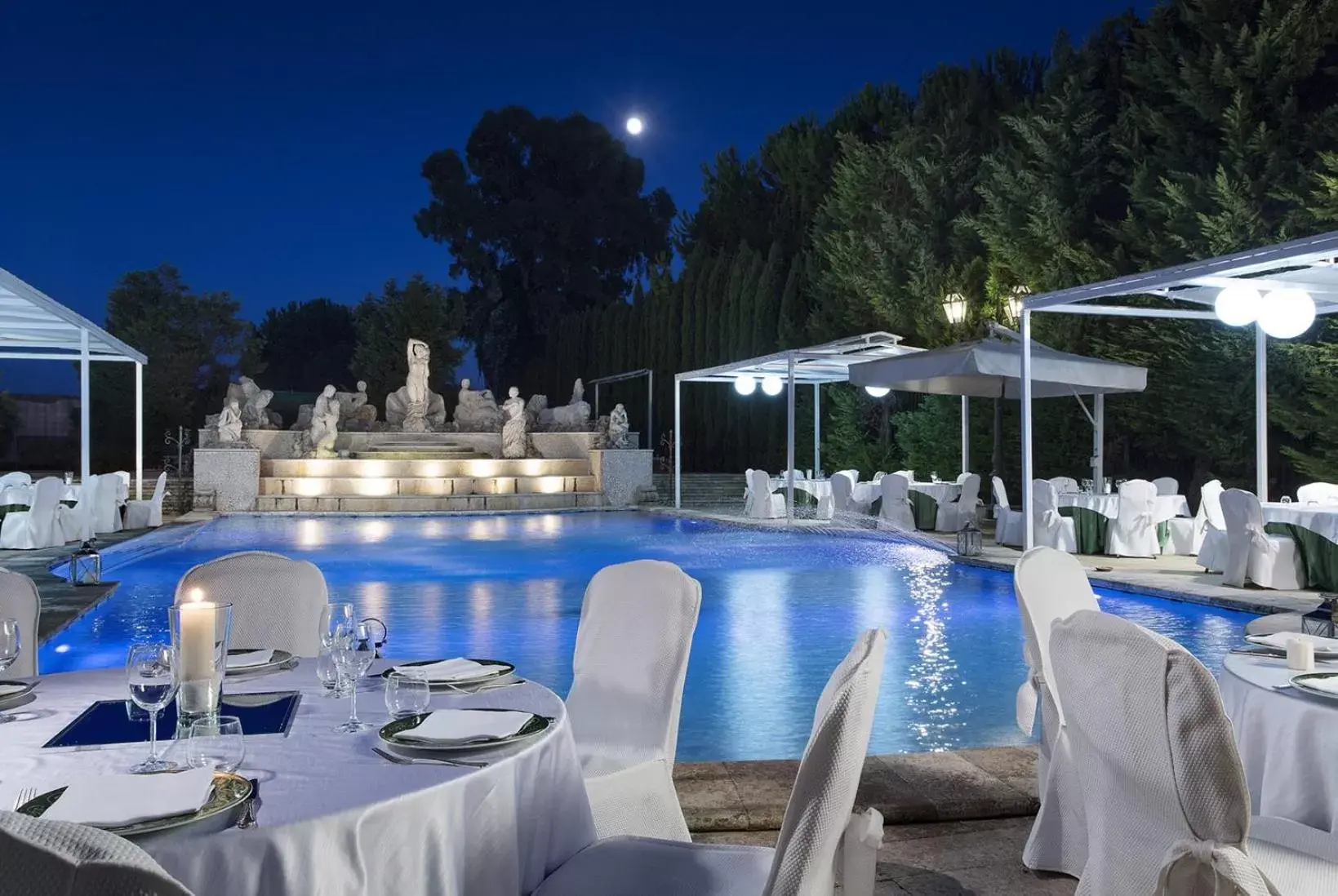 Banquet/Function facilities, Swimming Pool in Grand Hotel Vanvitelli