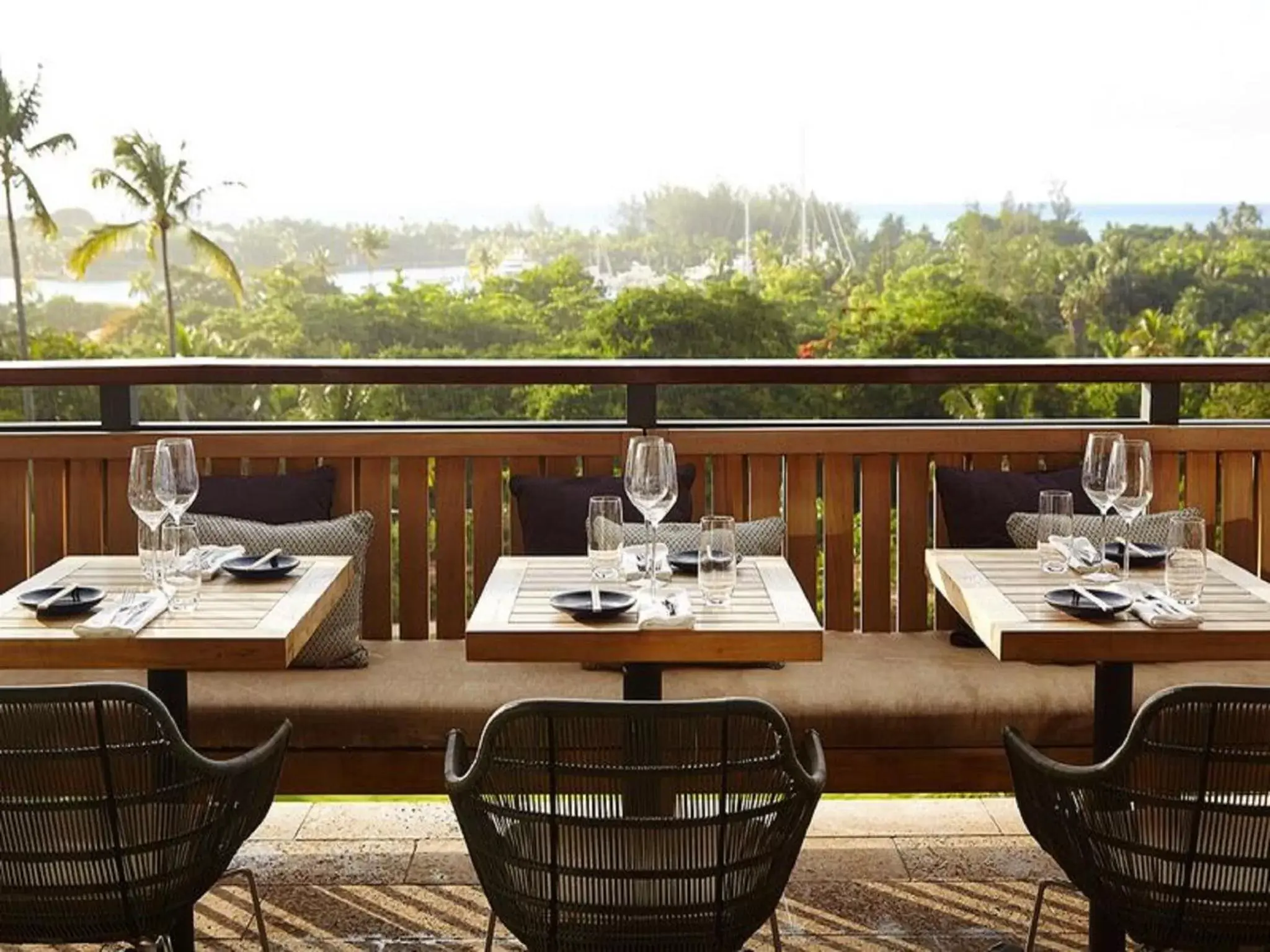 Balcony/Terrace, Restaurant/Places to Eat in The Island House