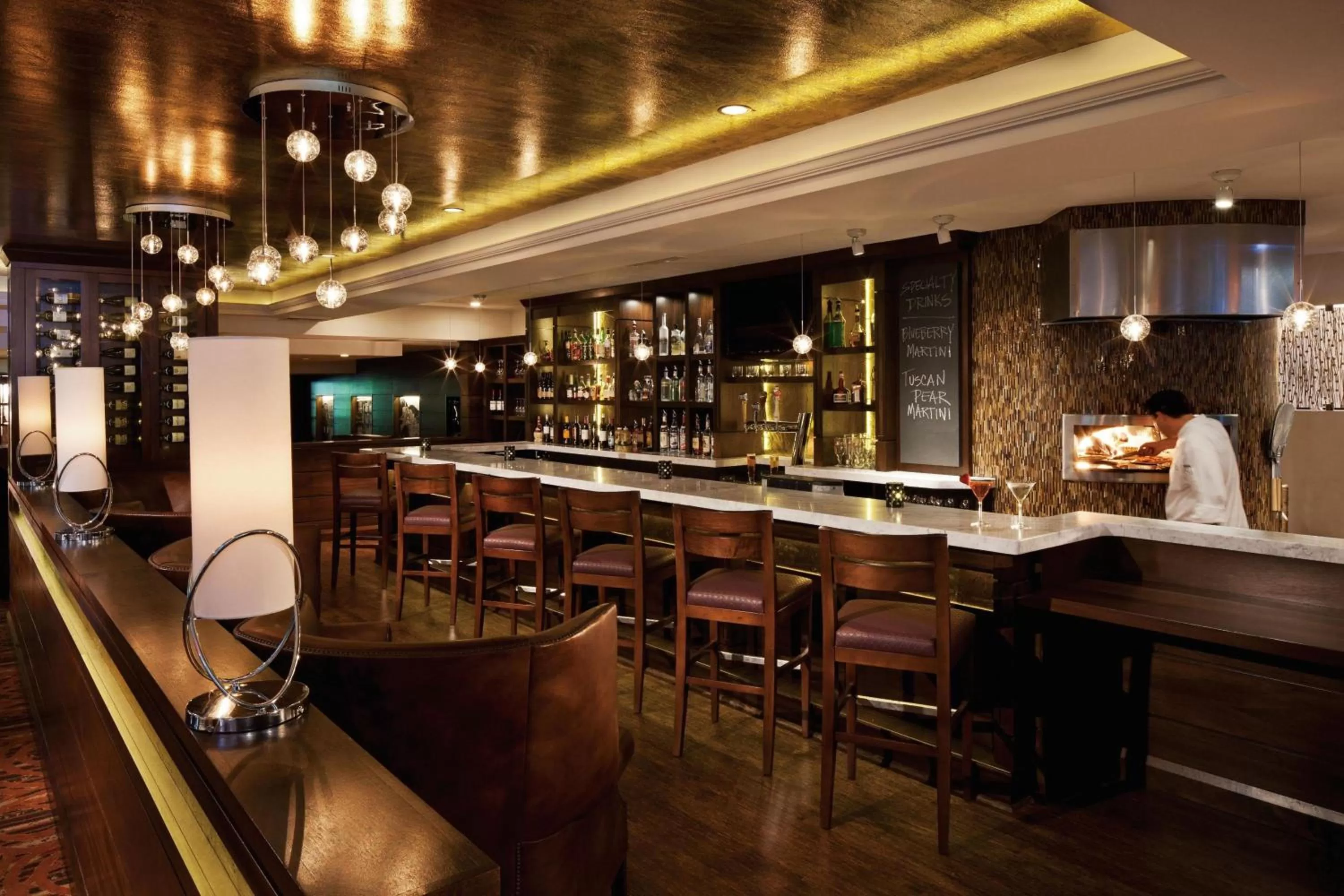 Restaurant/places to eat in Holiday Inn Bar Harbor Regency Hotel by IHG