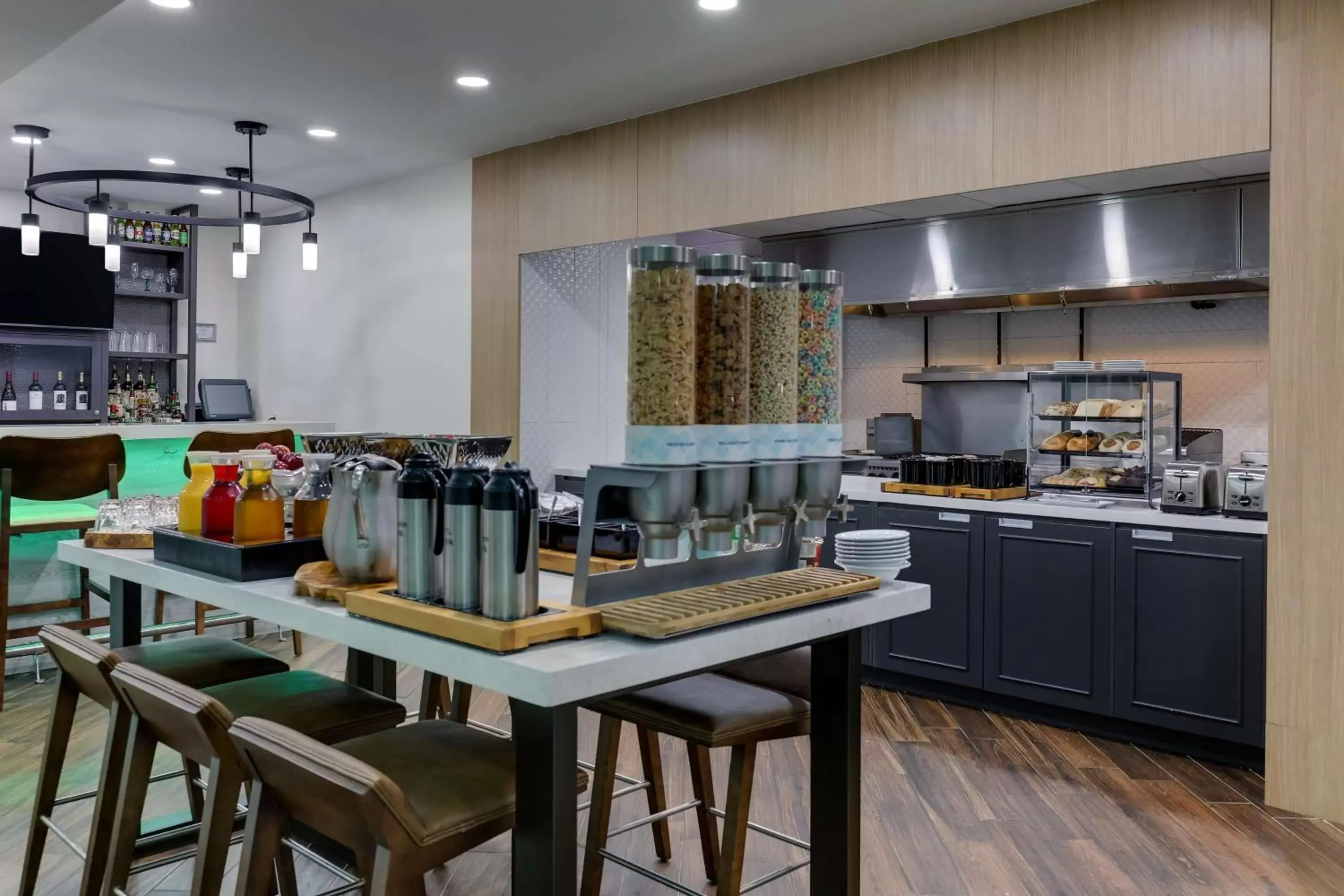 Restaurant/places to eat in Hilton Garden Inn Fort Worth/Fossil Creek Restaurant/places to eat in Hilton Garden Inn Fort Worth/Fossil Creek