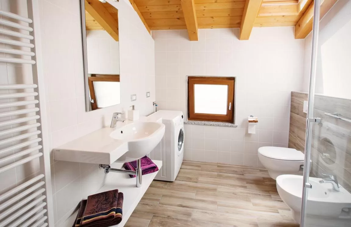 Bathroom in Albergo Diffuso Tolmezzo