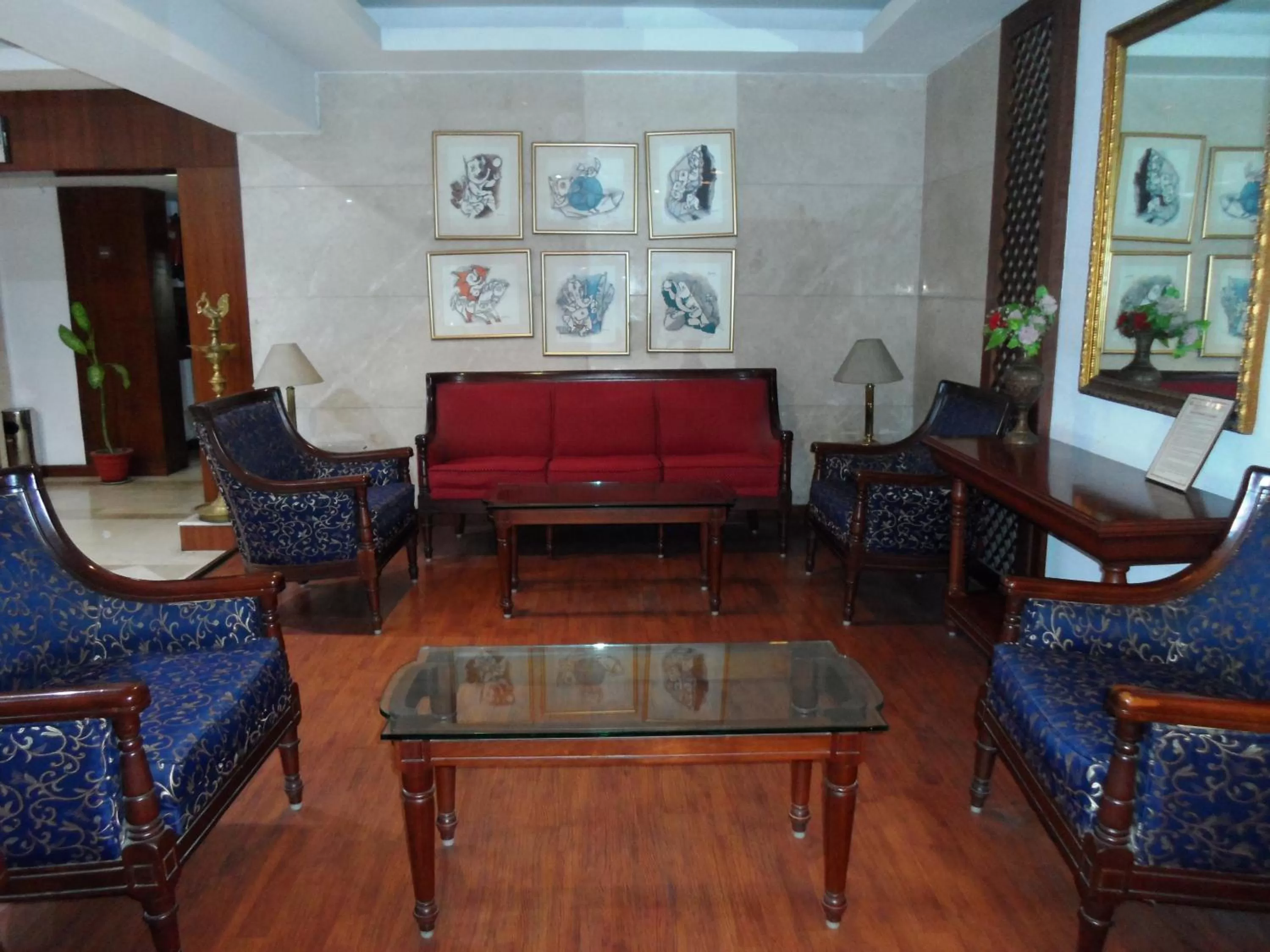 Lobby or reception in Hotel Bhimas Paradise