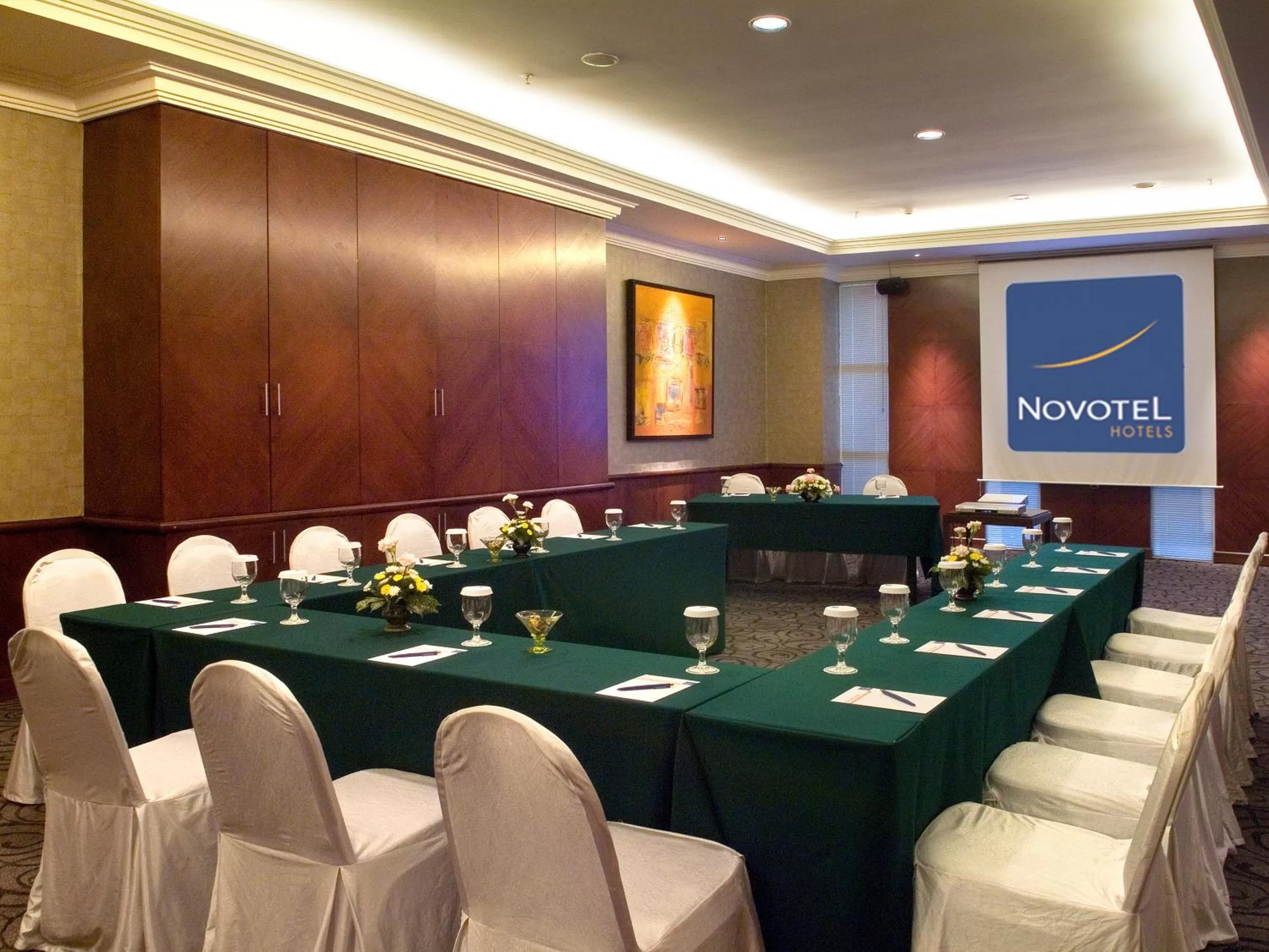 Business facilities in Novotel Semarang