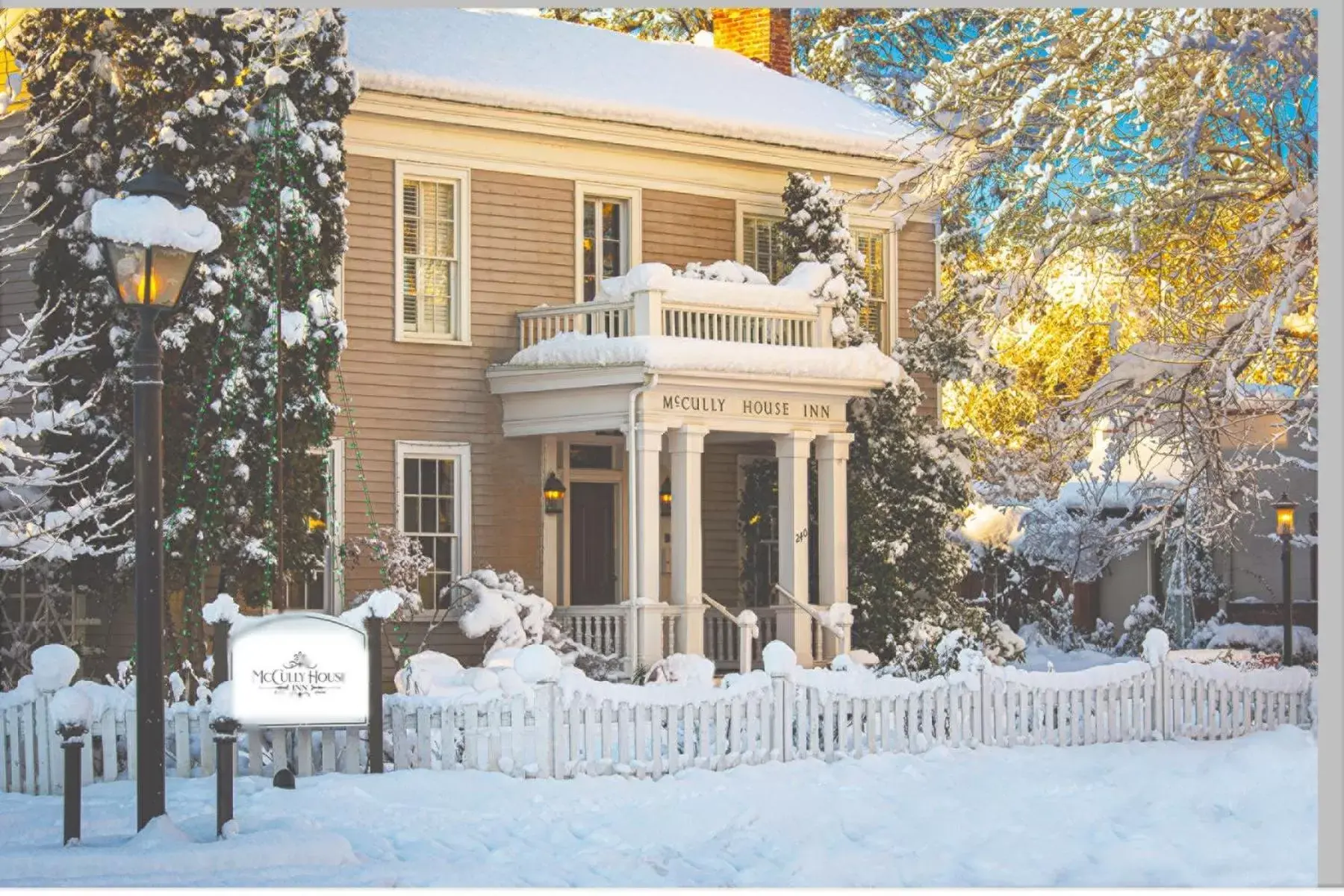 Property building, Winter in McCully House Inn