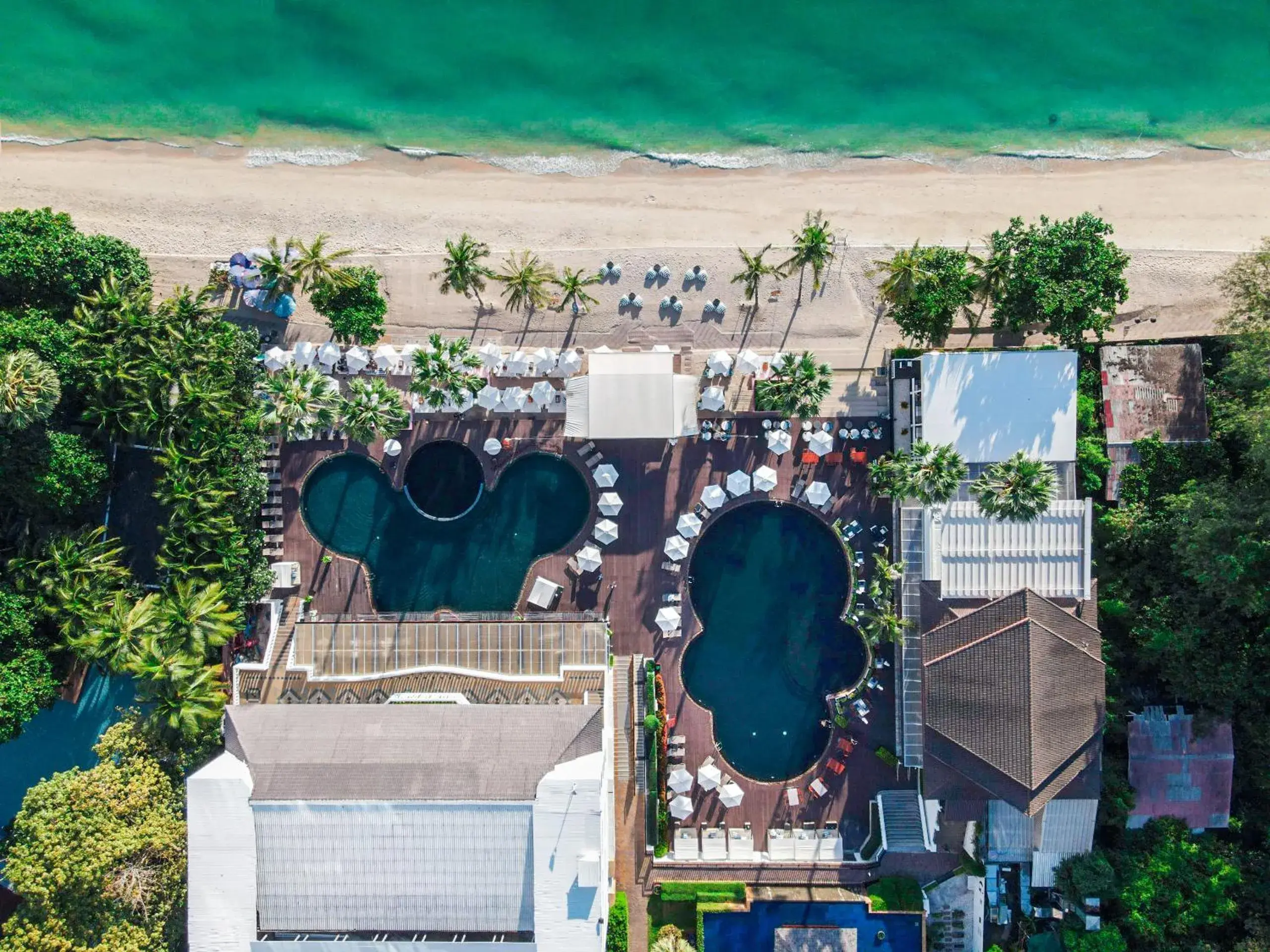 Swimming pool in Pullman Pattaya Hotel G