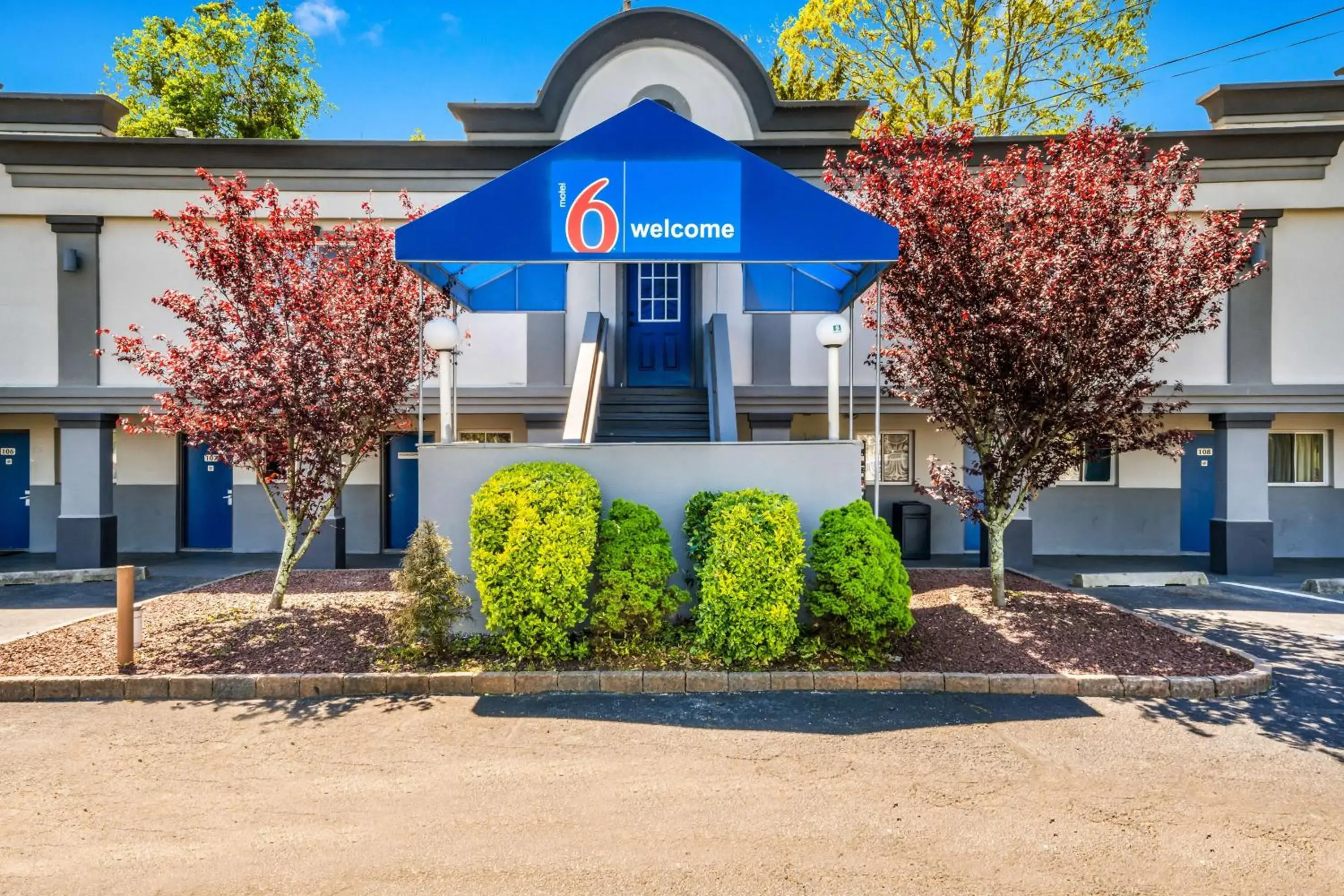Property building in Motel 6-Toms River, NJ Property building in Motel 6-Toms River, NJ