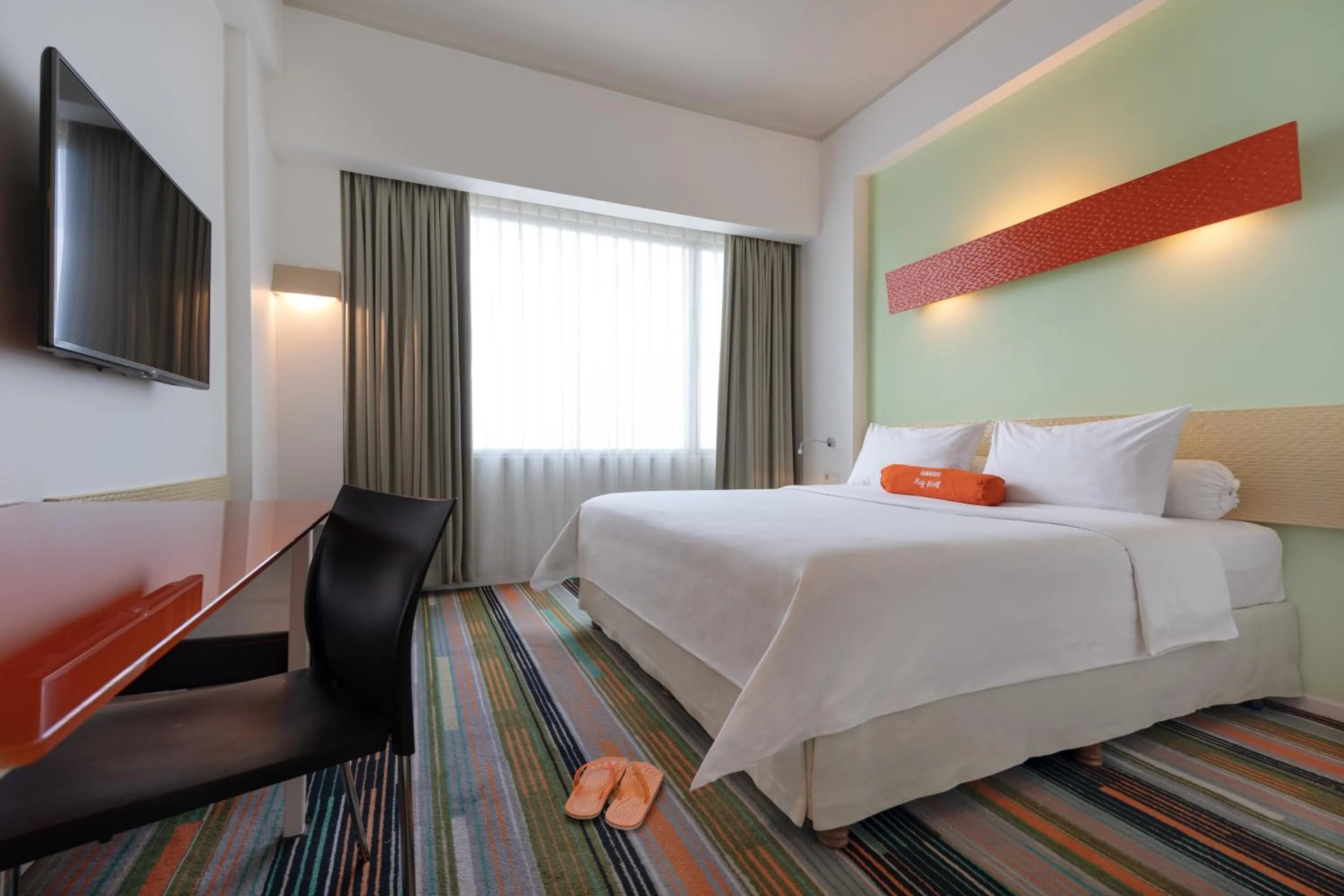 Bedroom, Bed in HARRIS Hotel & Convention Festival Citylink Bandung