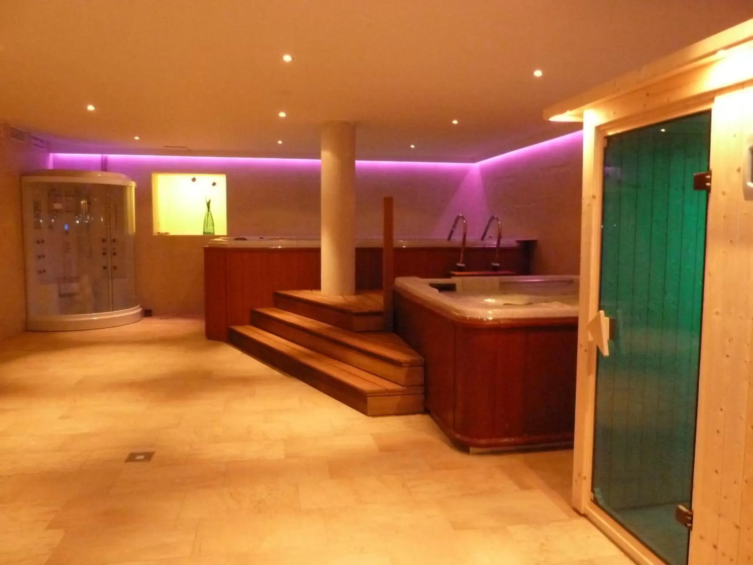 Spa and wellness centre/facilities, Lobby/Reception in Hotel Het Landhuis