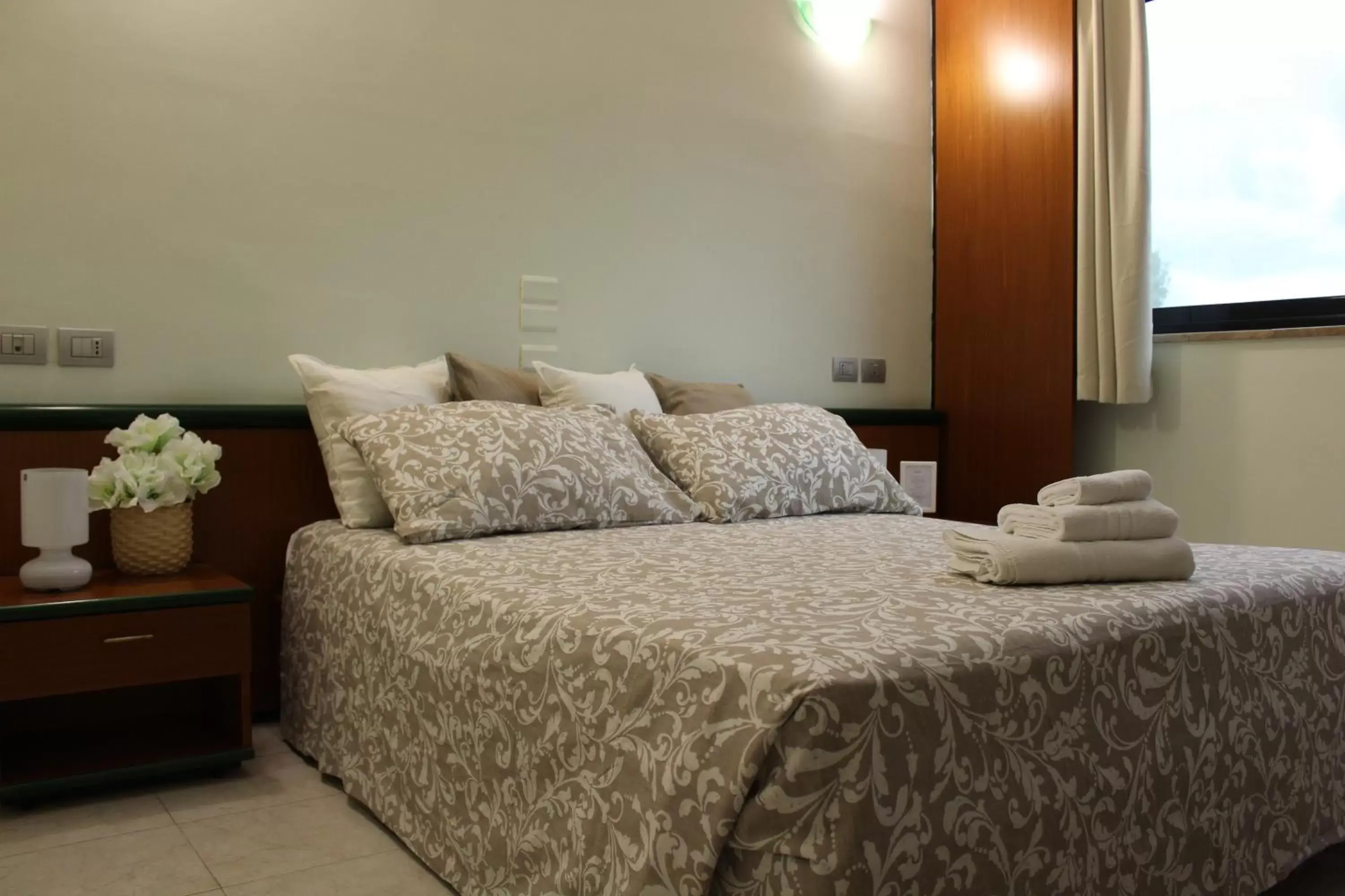 Bedroom, Bed in Hotel Cristallo Relais, Sure Hotel Collection By Best Western