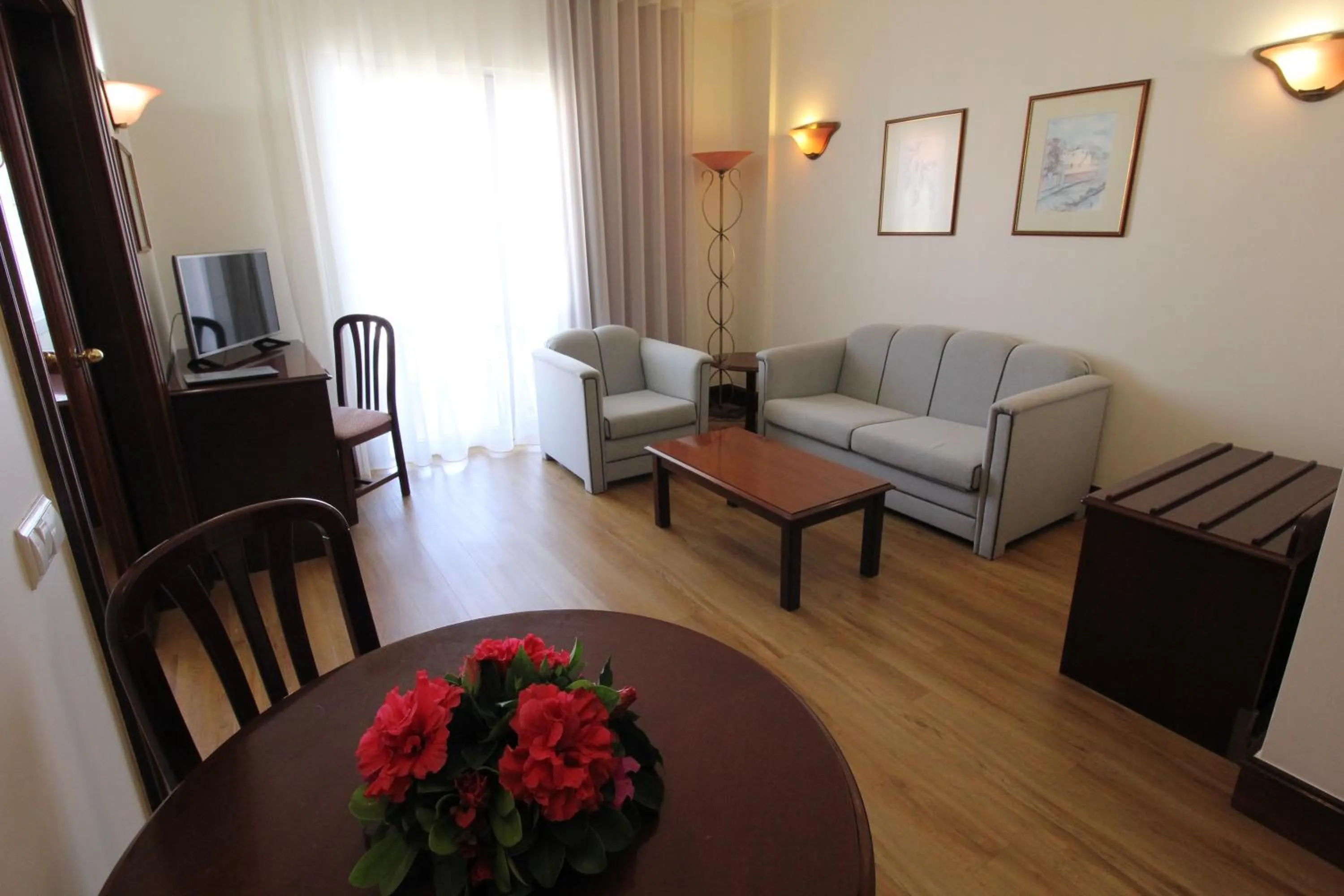 Bathroom in Suite Hotel Jardins Da Ajuda