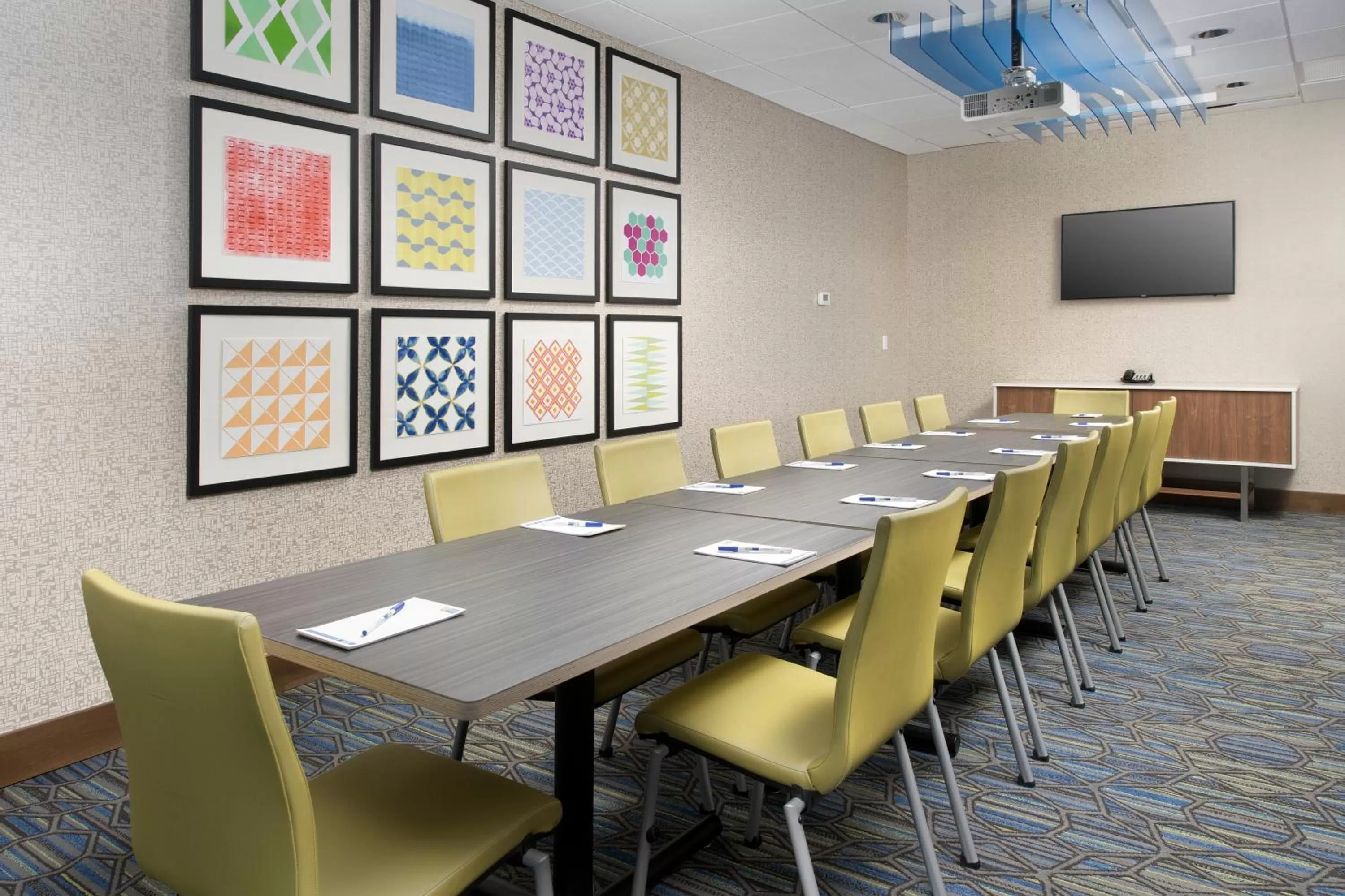 Meeting/conference room in Holiday Inn Express & Suites San Antonio North-Windcrest by IHG