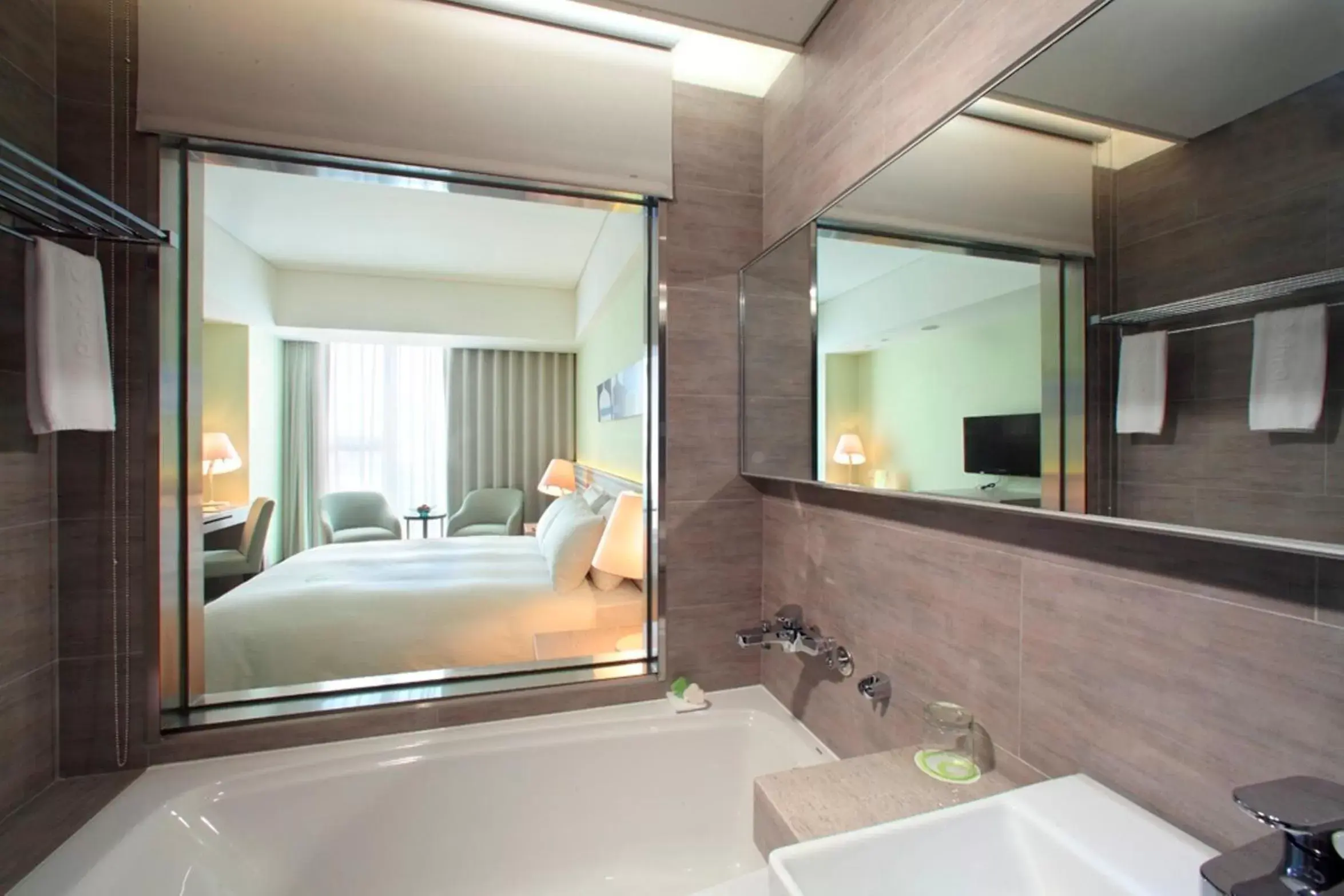 Bathroom in Park City Hotel - Luzhou Taipei