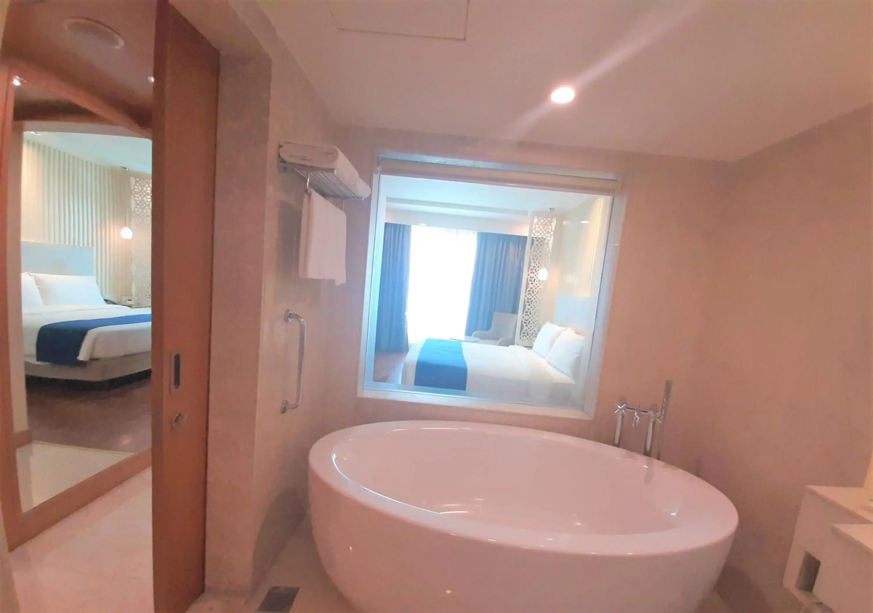 Bathroom in Holiday Inn Amritsar Ranjit Avenue, an IHG Hotel