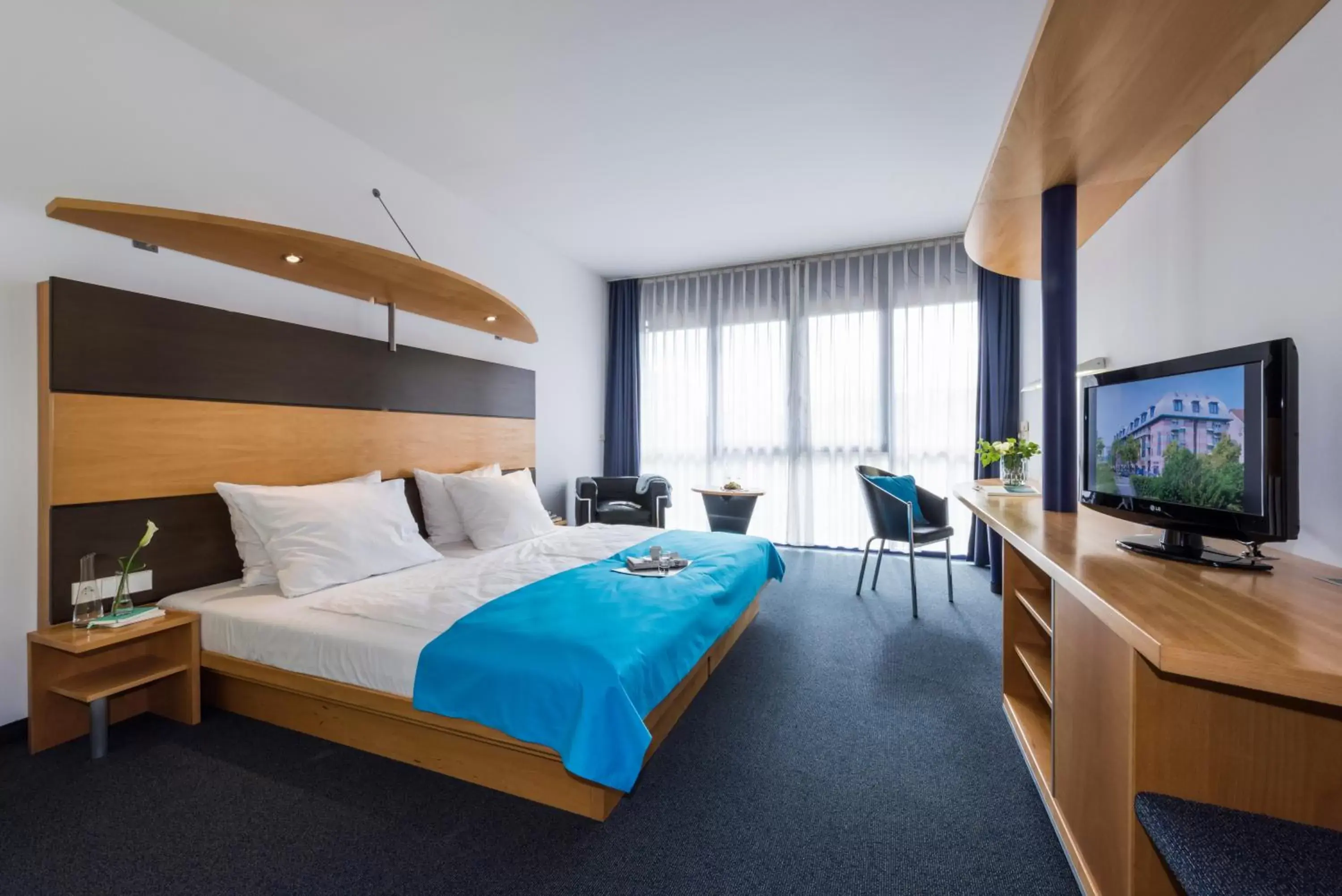 Photo of the whole room in SEEhotel Friedrichshafen