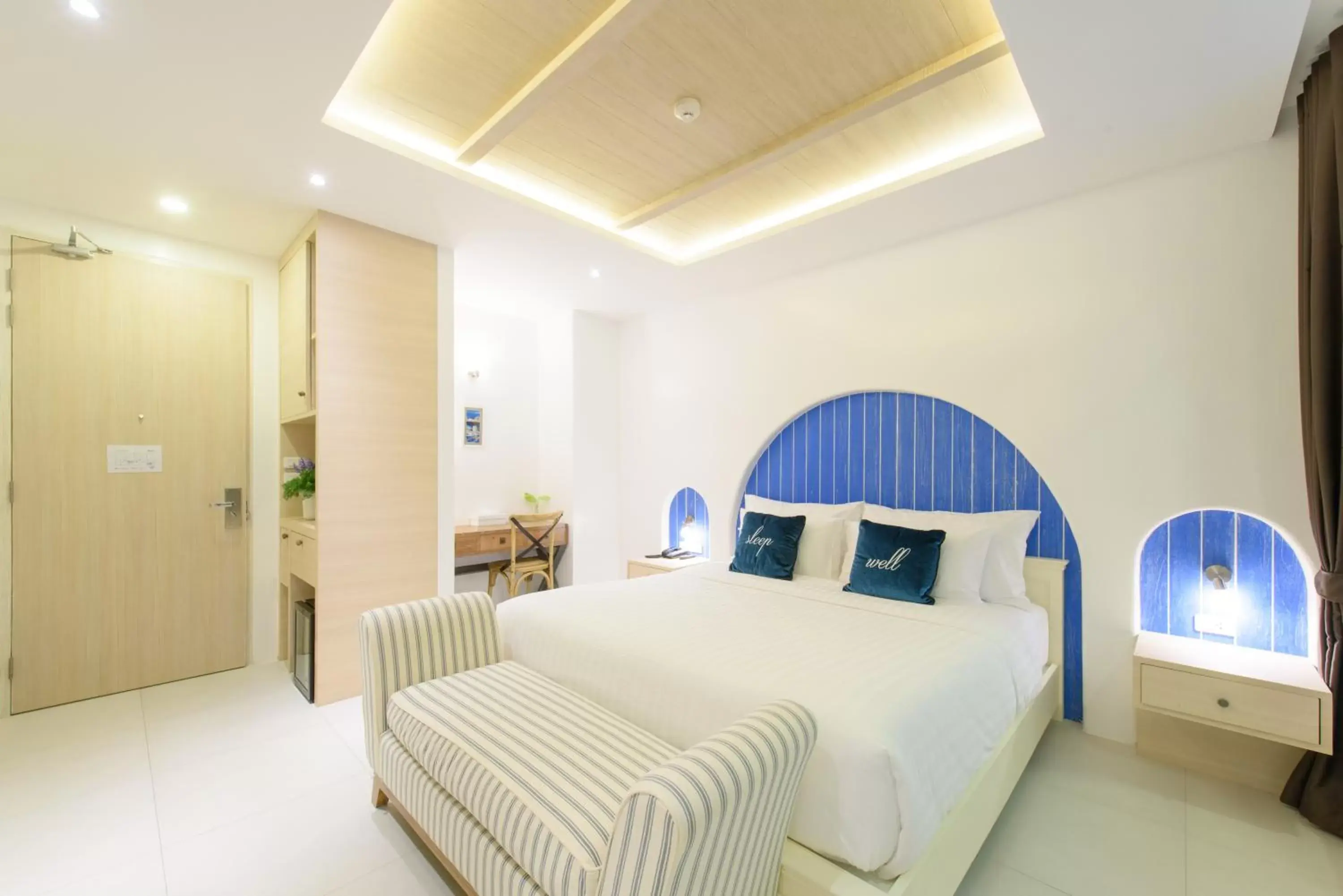 Bedroom, Bed in Costa Village Bangsaray