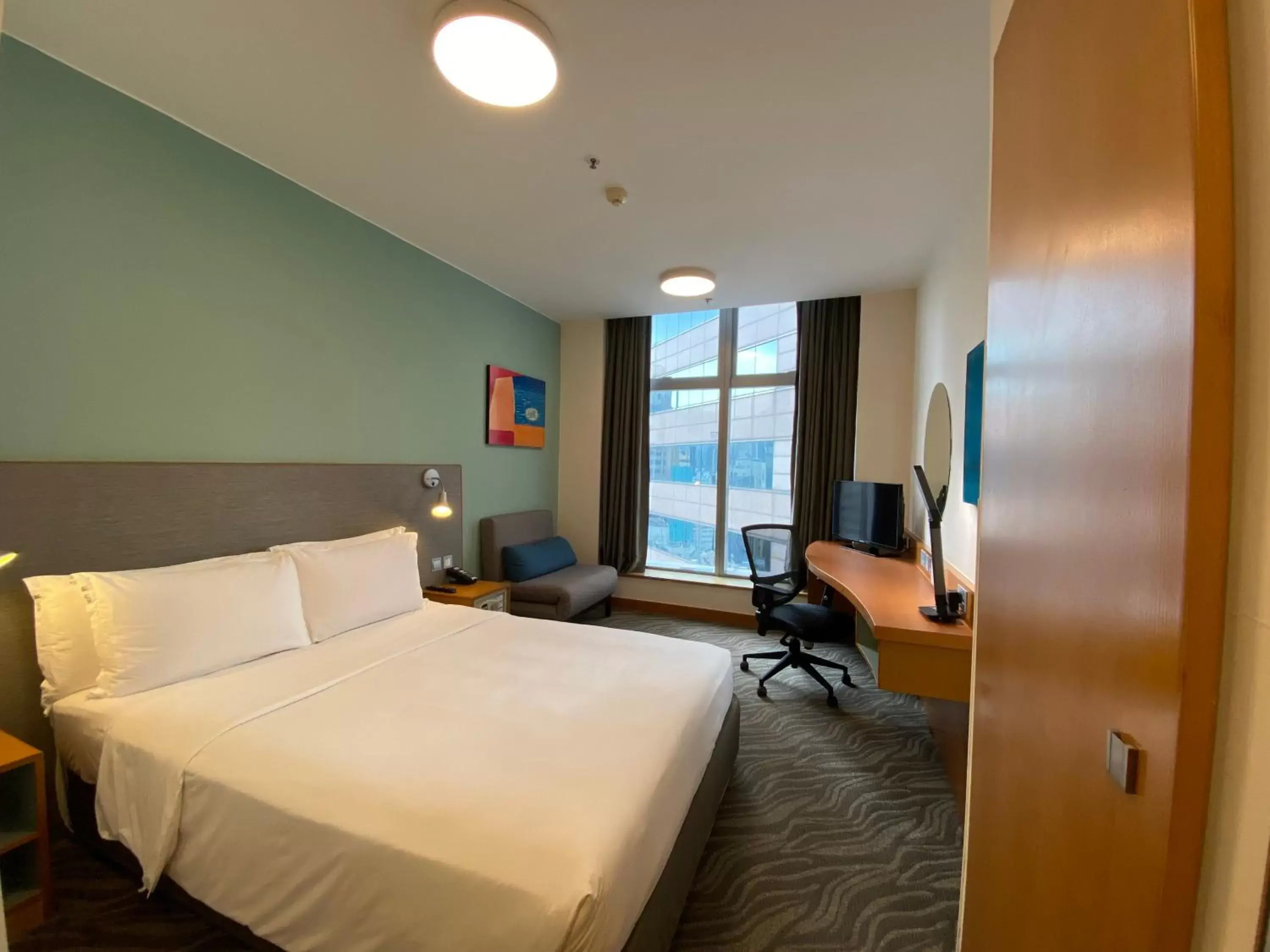 Photo of the whole room in Holiday Inn Express Hong Kong Causeway Bay, an IHG Hotel