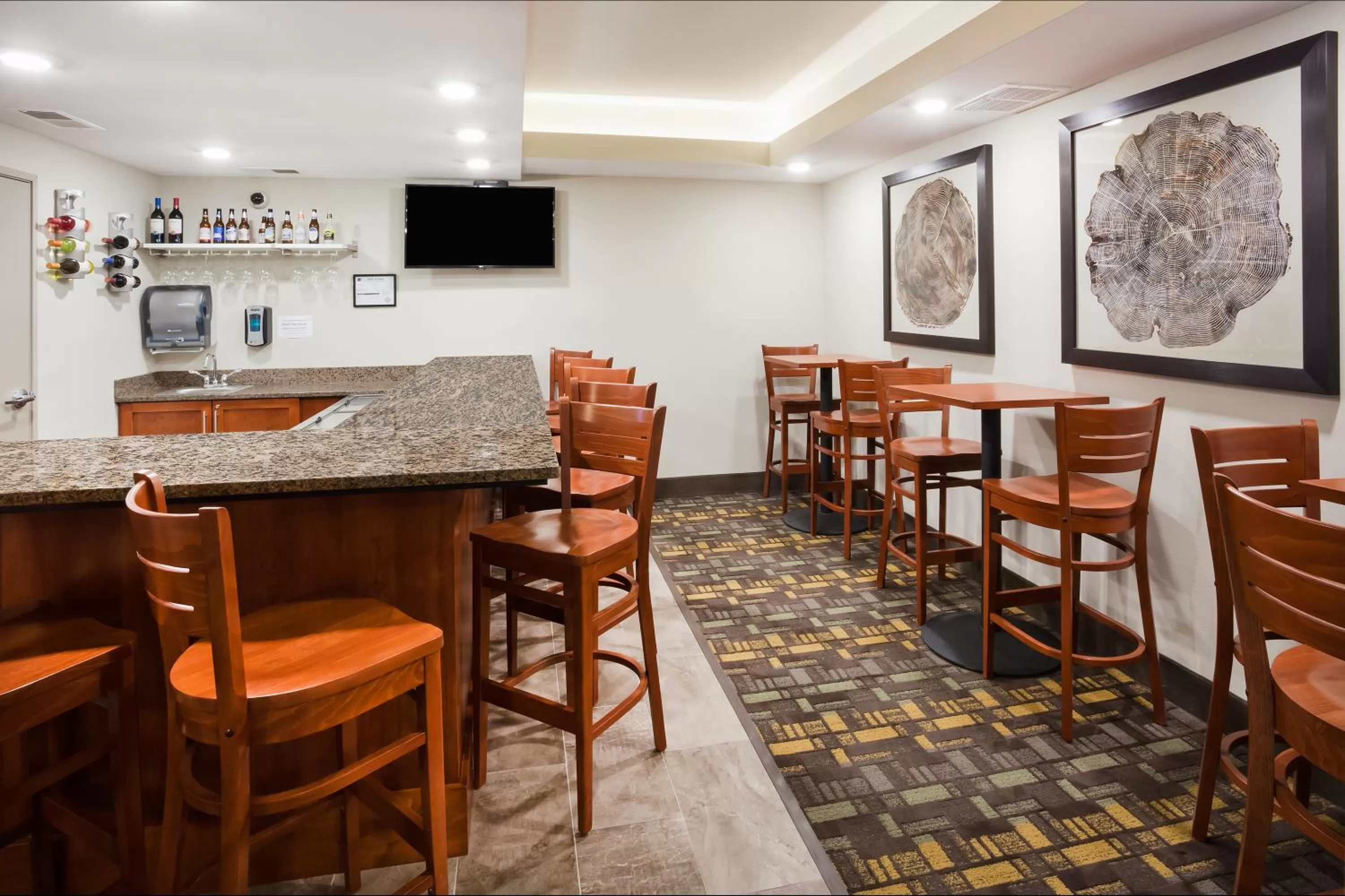 Alcoholic drinks in AmericInn by Wyndham DeWitt