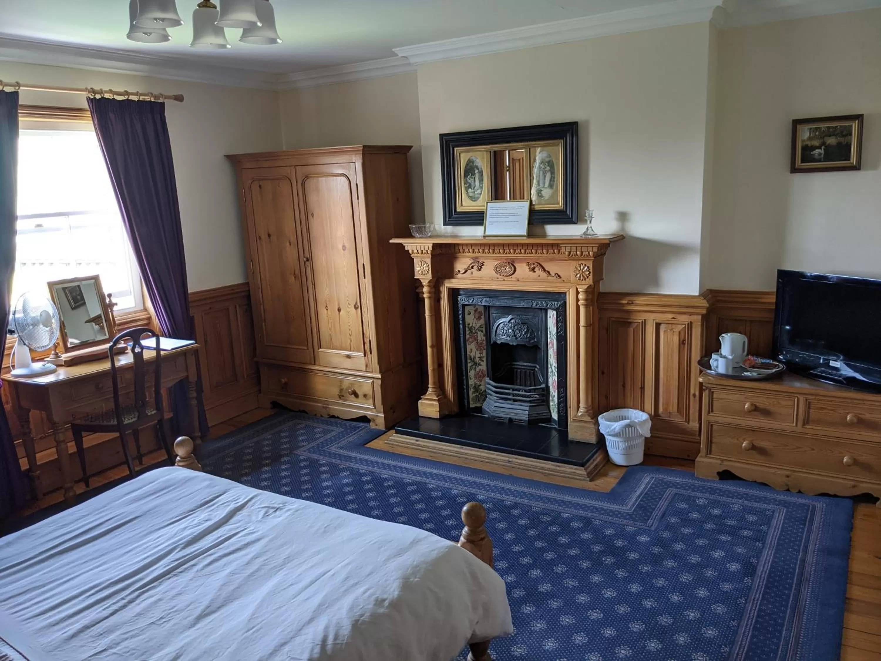 Bed in The Londesborough Arms bar with en-suite rooms