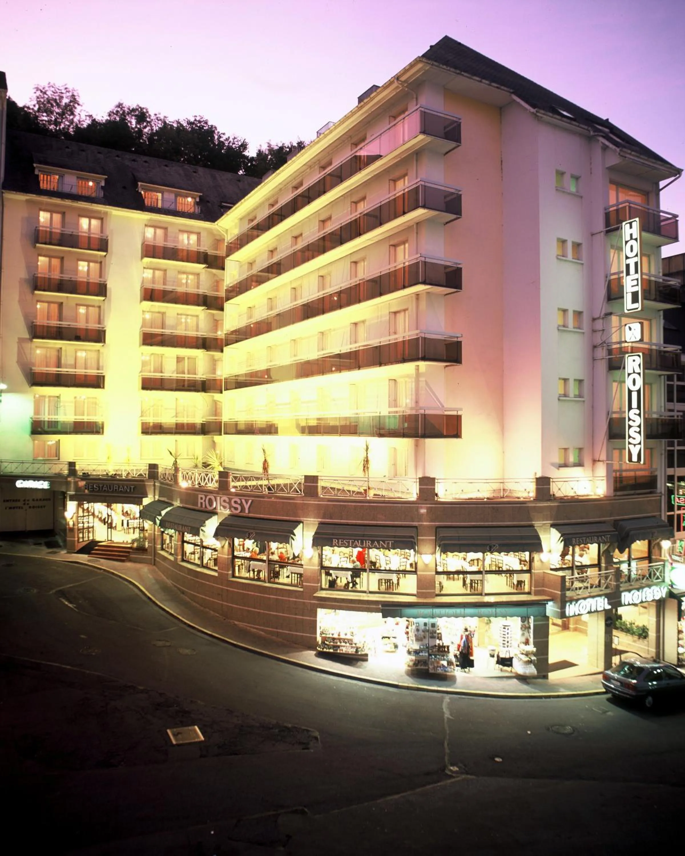 Facade/entrance in Hôtel Roissy