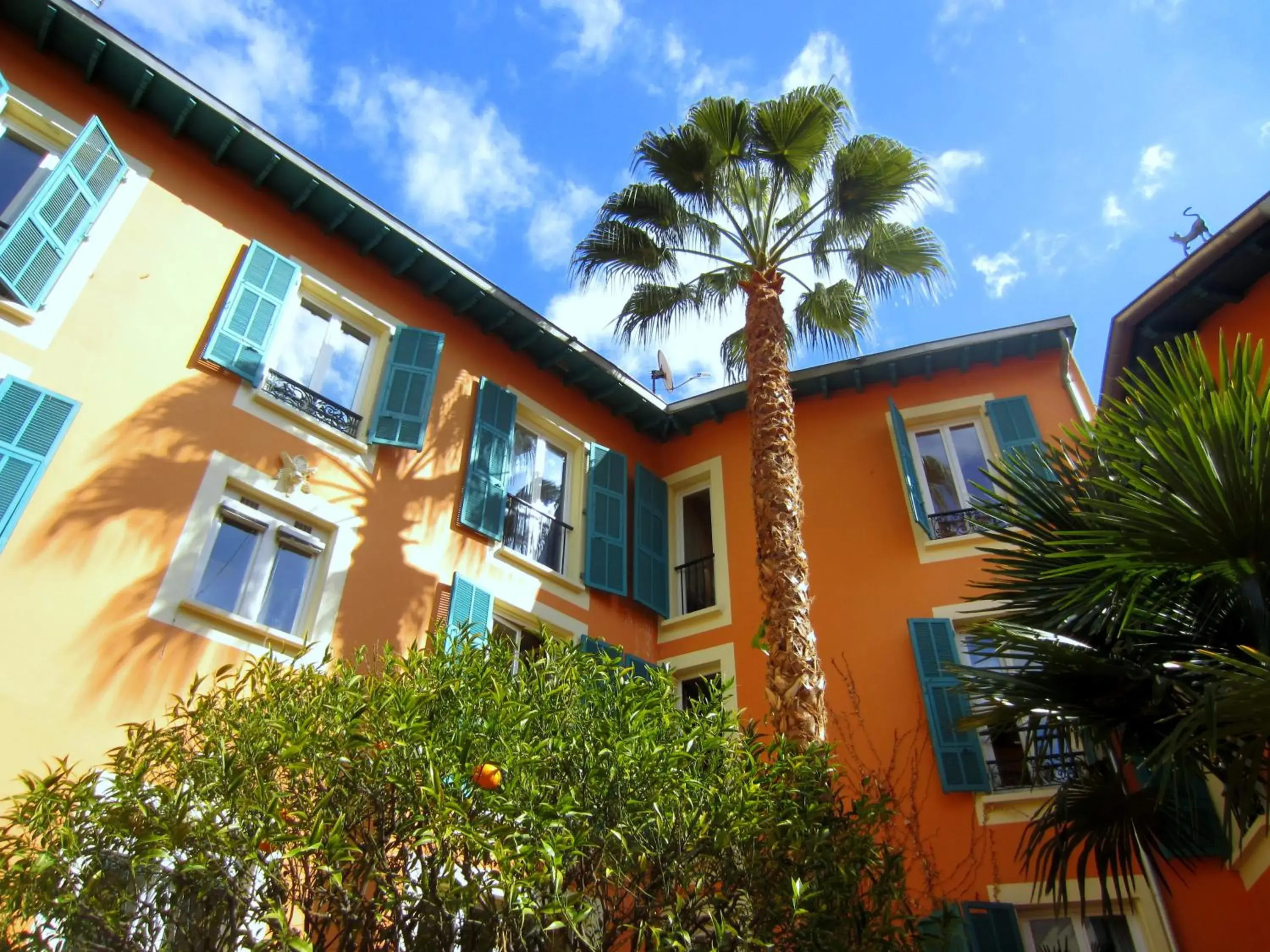 Facade/entrance, Property Building in Maison Durante