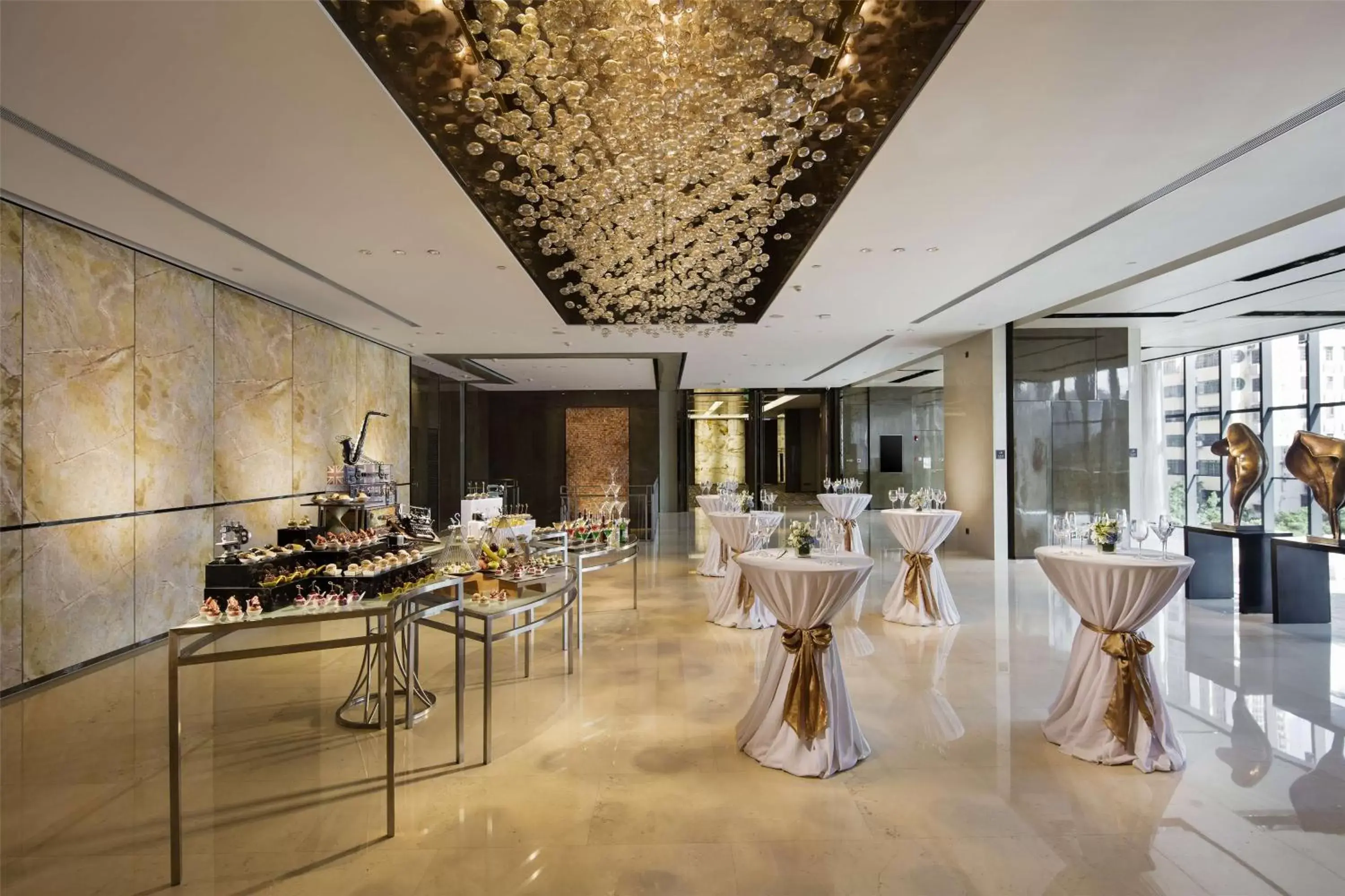 Meeting/conference room, Restaurant/Places to Eat in Hilton Guangzhou Tianhe