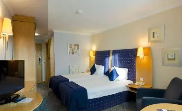 Standard Twin Room in Bolton Stadium Hotel