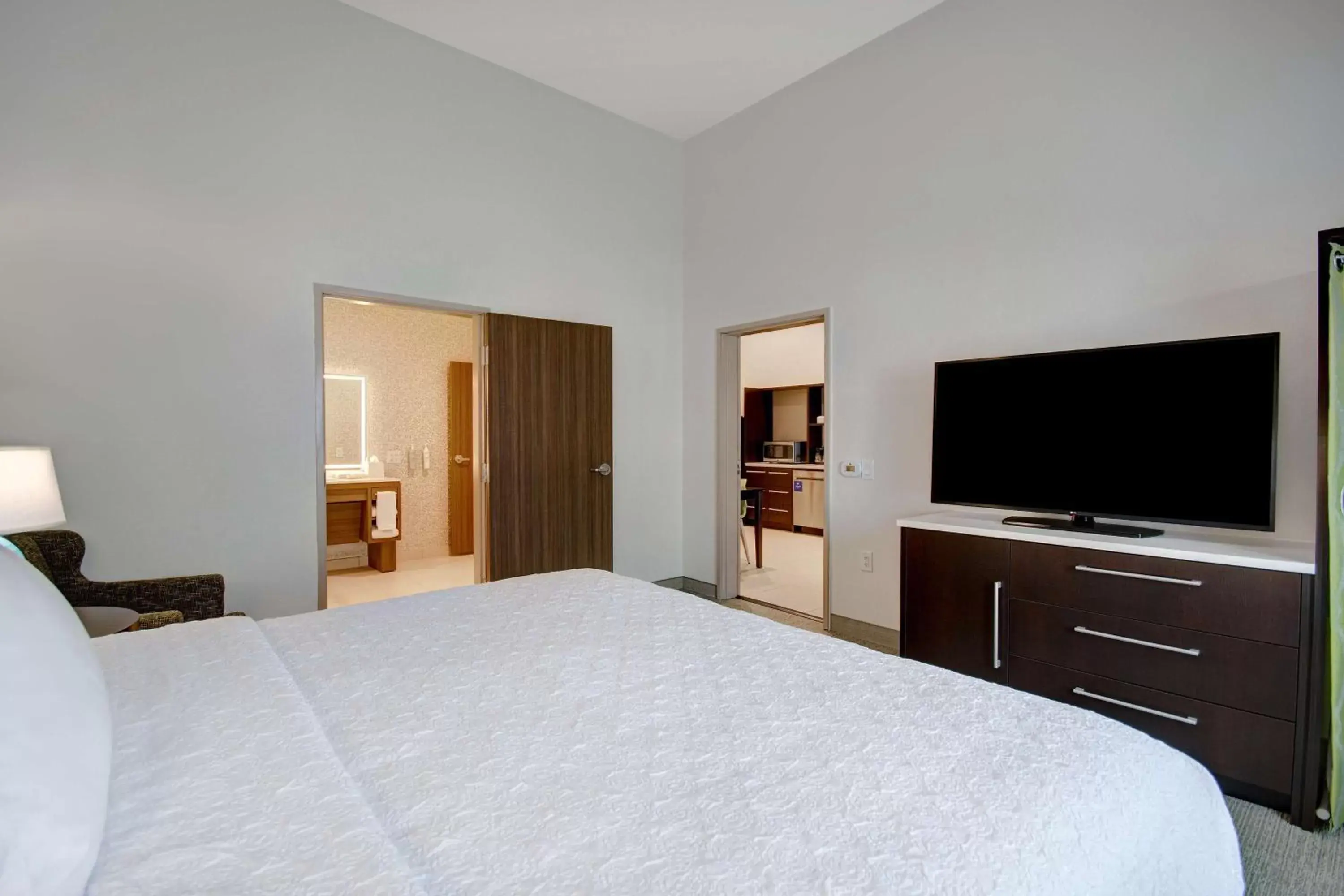 Bed in Home2 Suites By Hilton Burleson