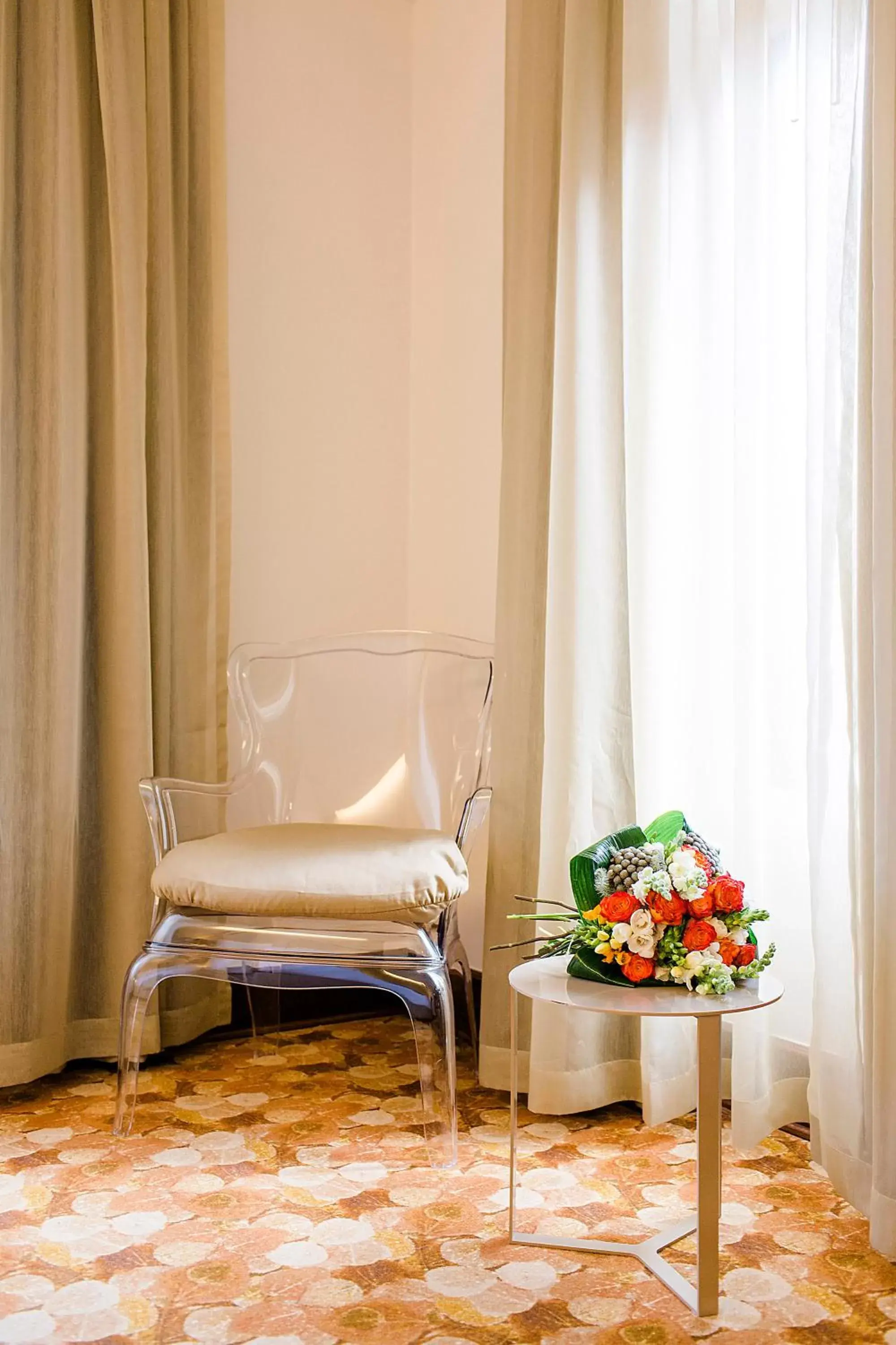 Photo of the whole room, Seating Area in Sintra Boutique Hotel