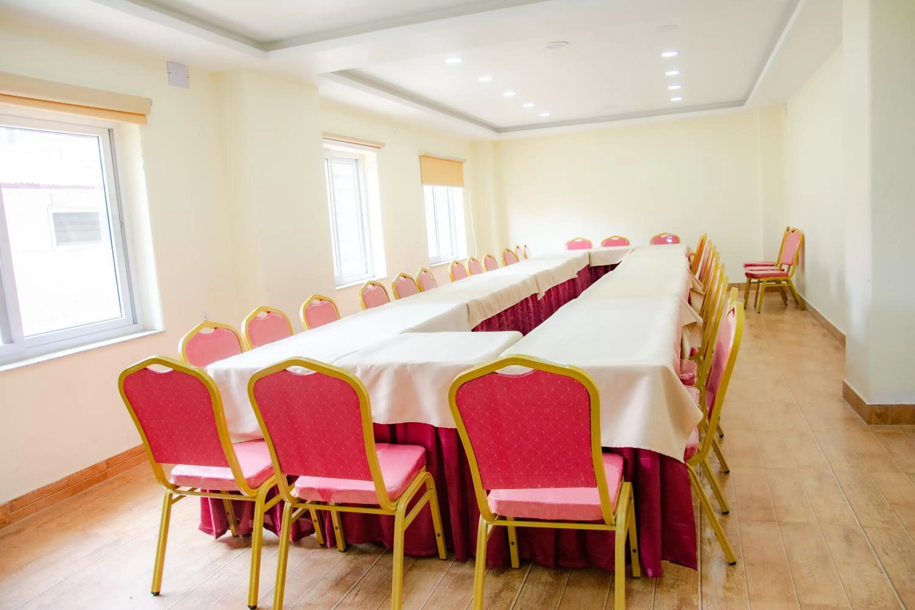 Coffee/tea facilities in Hotel Elegant