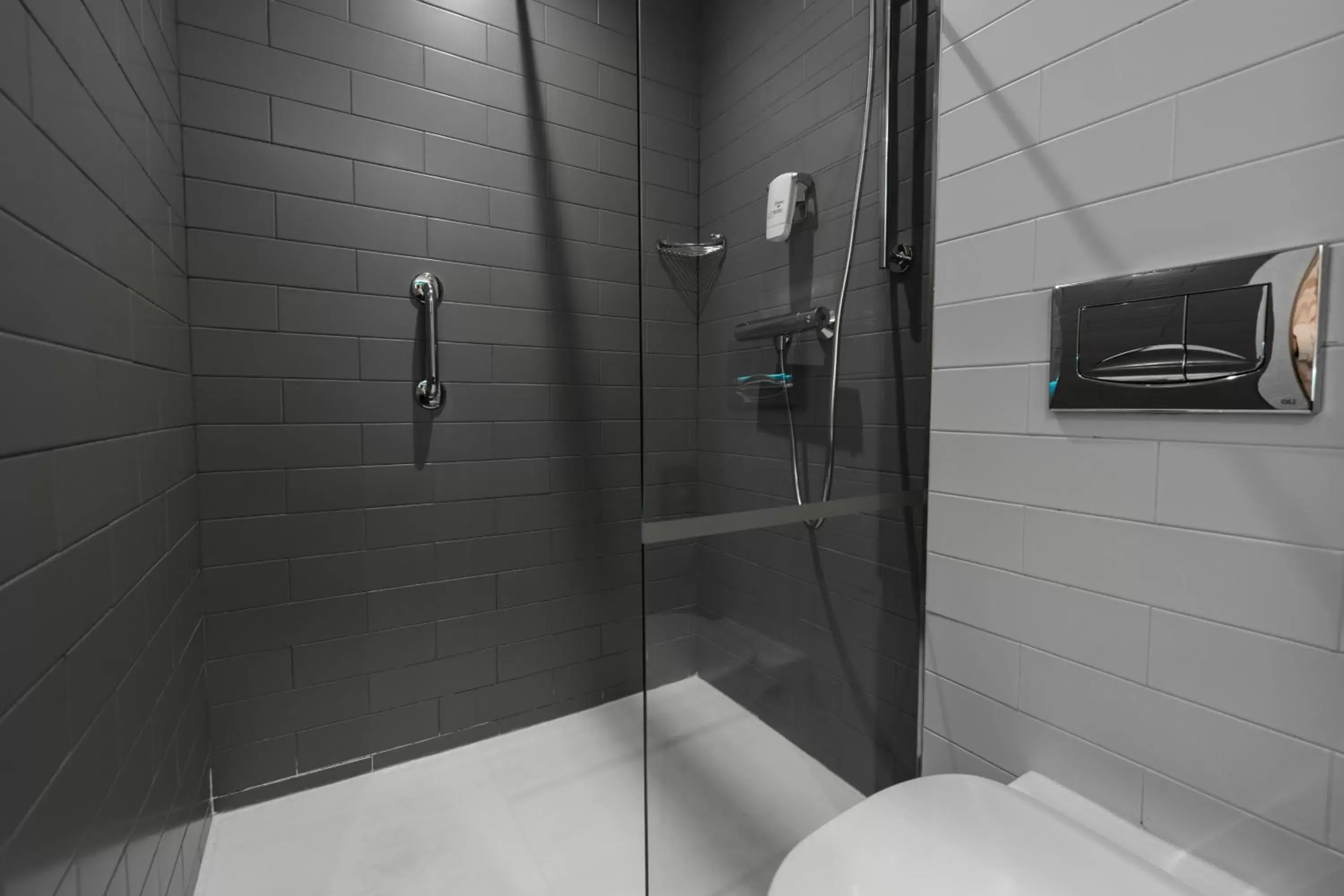 Bathroom in Holiday Inn Express - Malta, an IHG Hotel