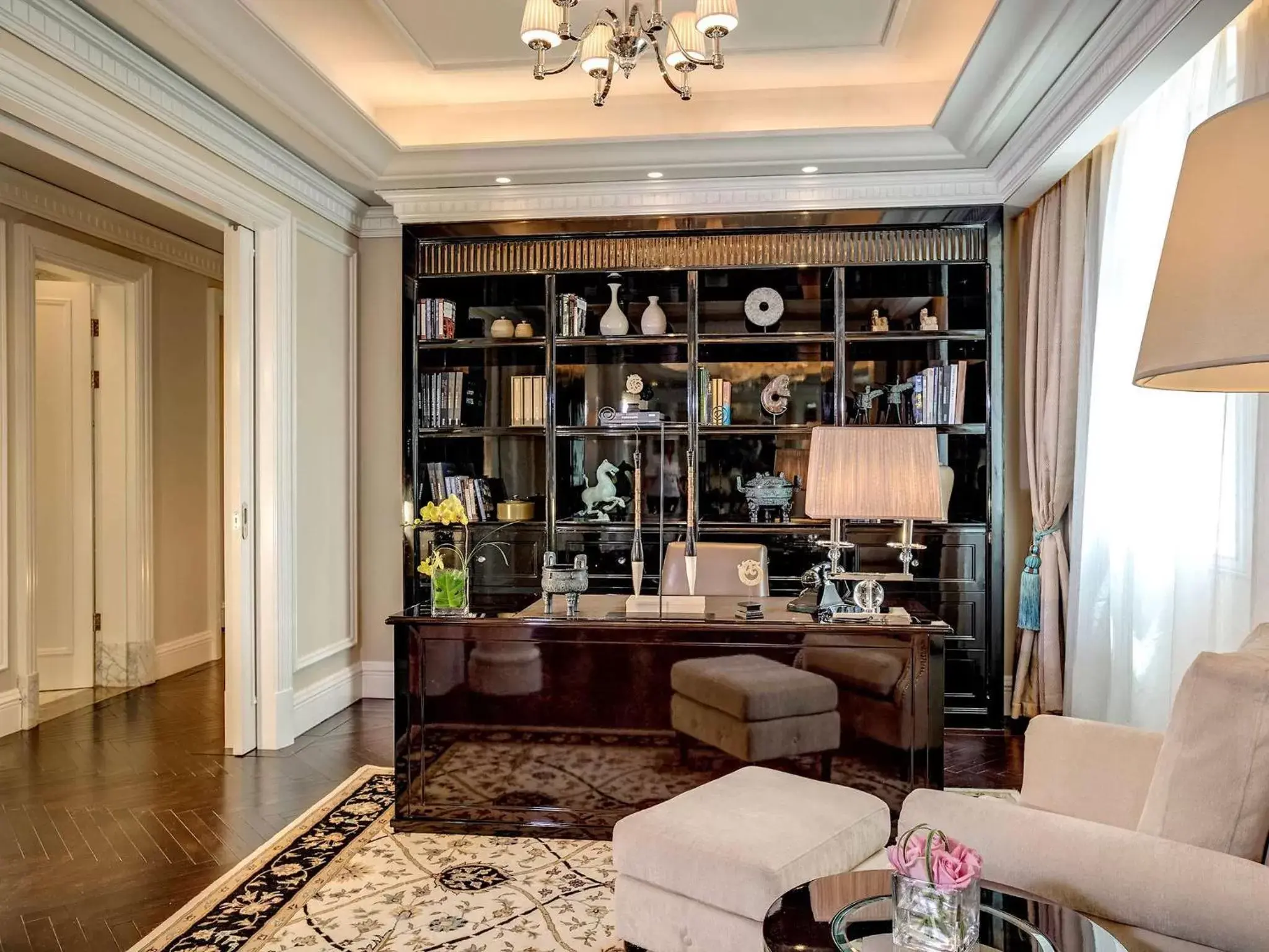 Photo of the whole room, Seating Area in Sofitel Legend People's Grand Hotel Xi'an