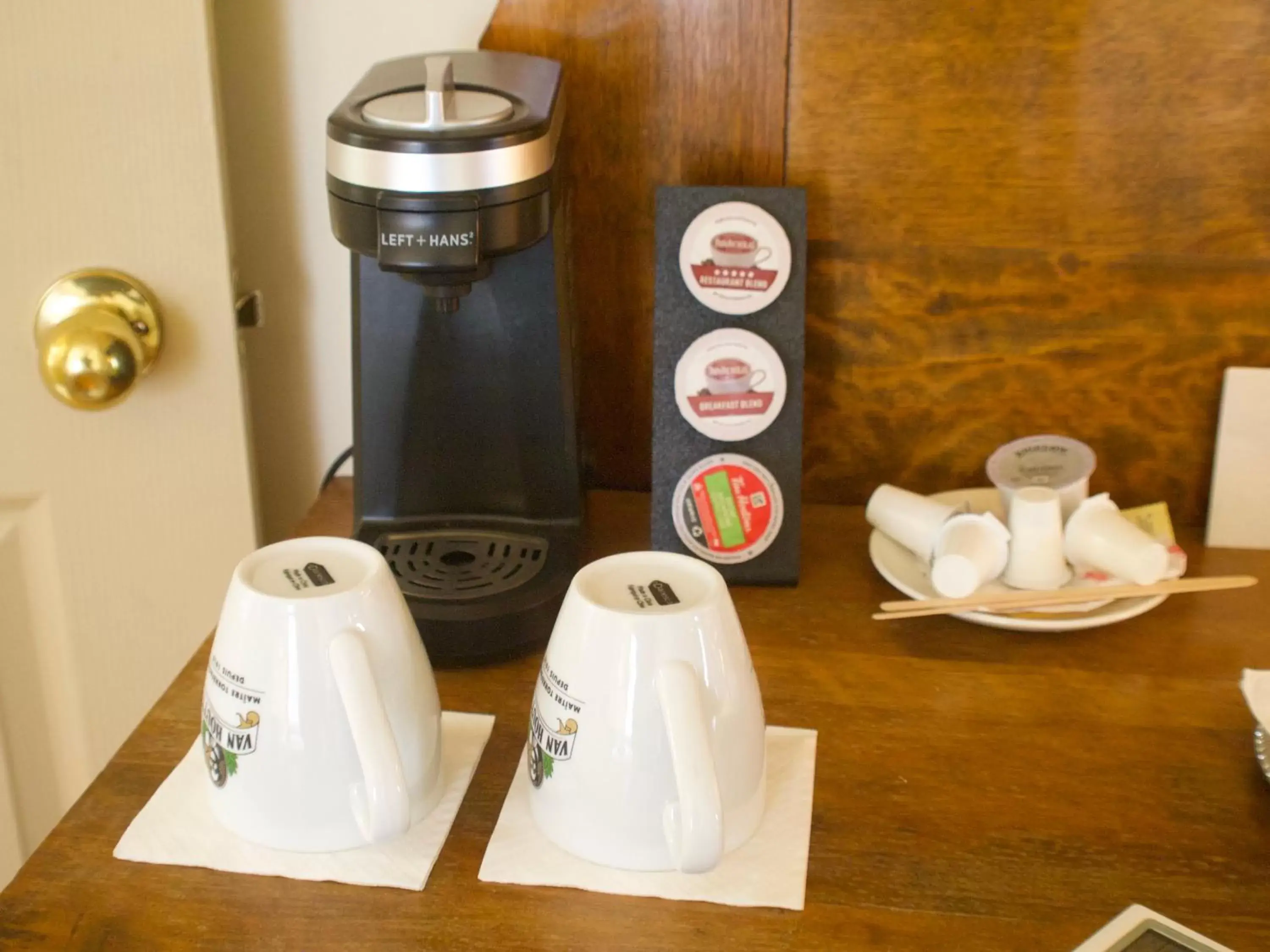 Coffee/Tea Facilities in Au Manoir de la rue Merry