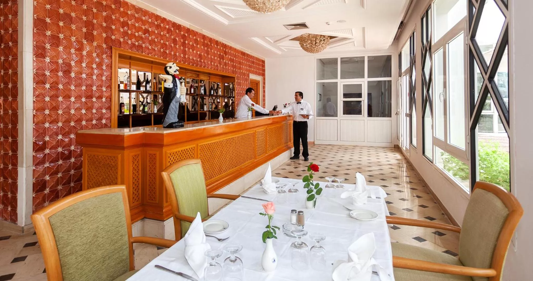 Restaurant/places to eat in El Mouradi Palace- Couple et Famille uniquement