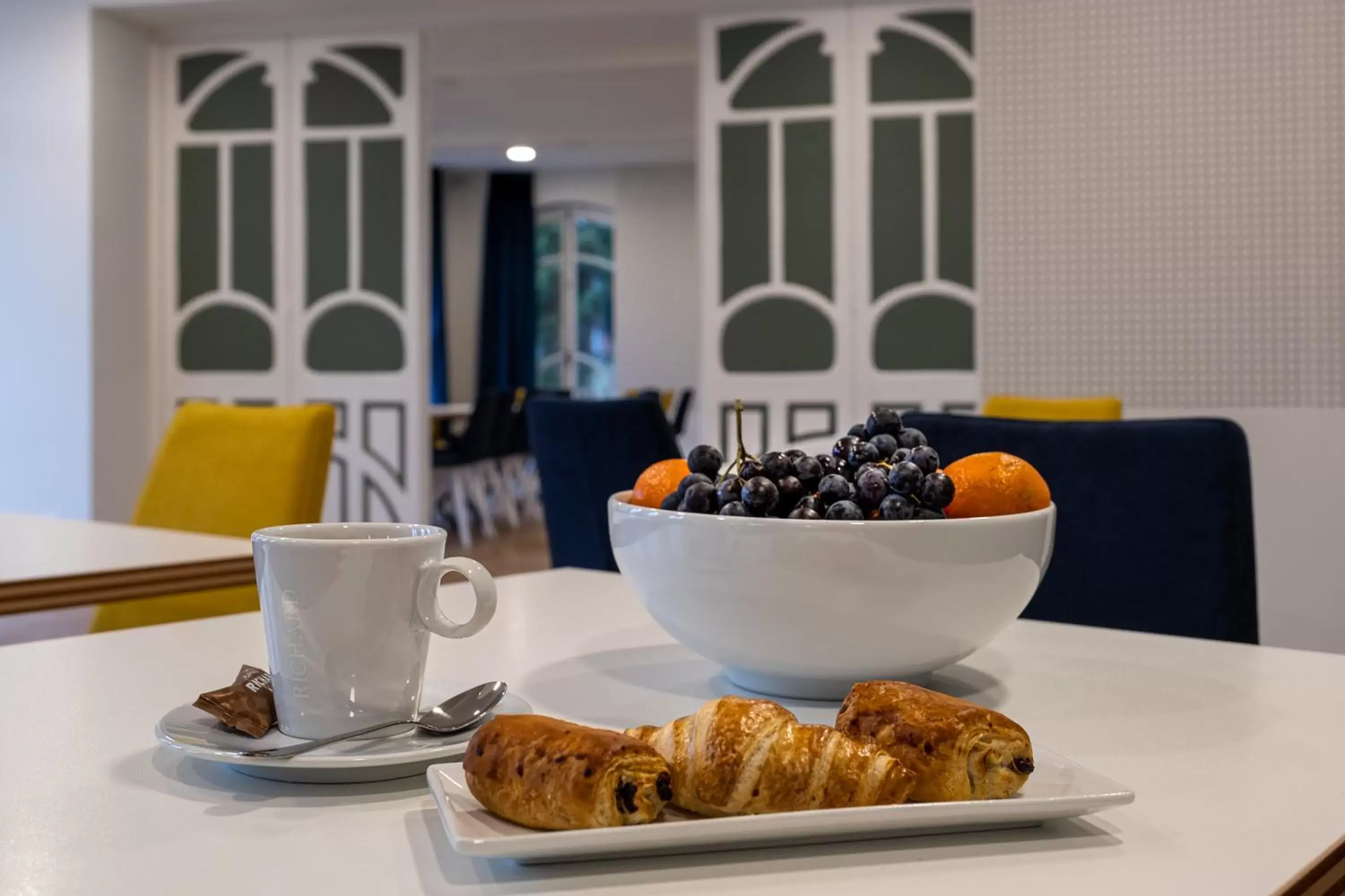 Breakfast in Mayrena Hotel Restaurant - Destination Le Tréport Mers