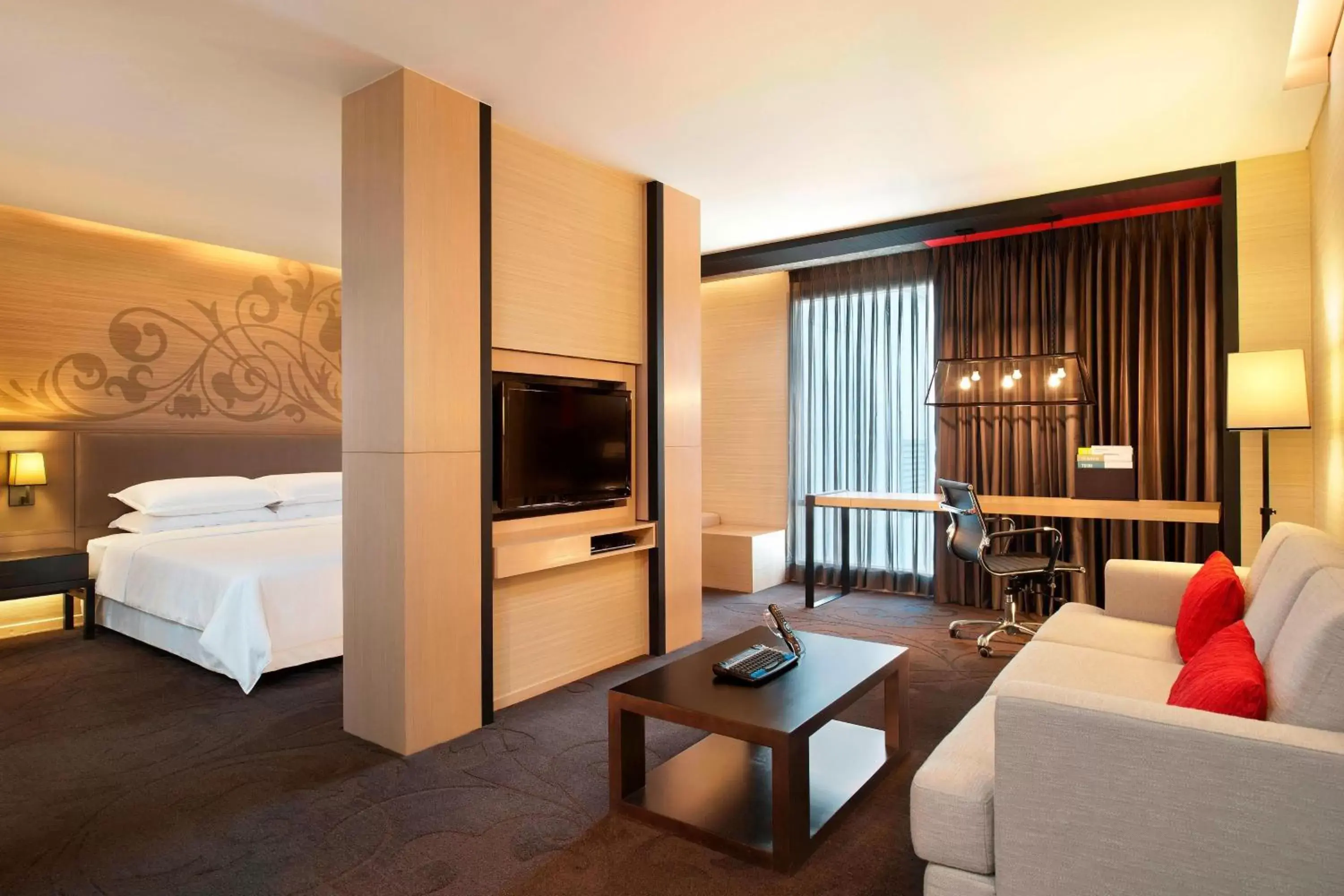 Photo of the whole room, TV/Entertainment Center in Four Points by Sheraton Bangkok, Sukhumvit 15
