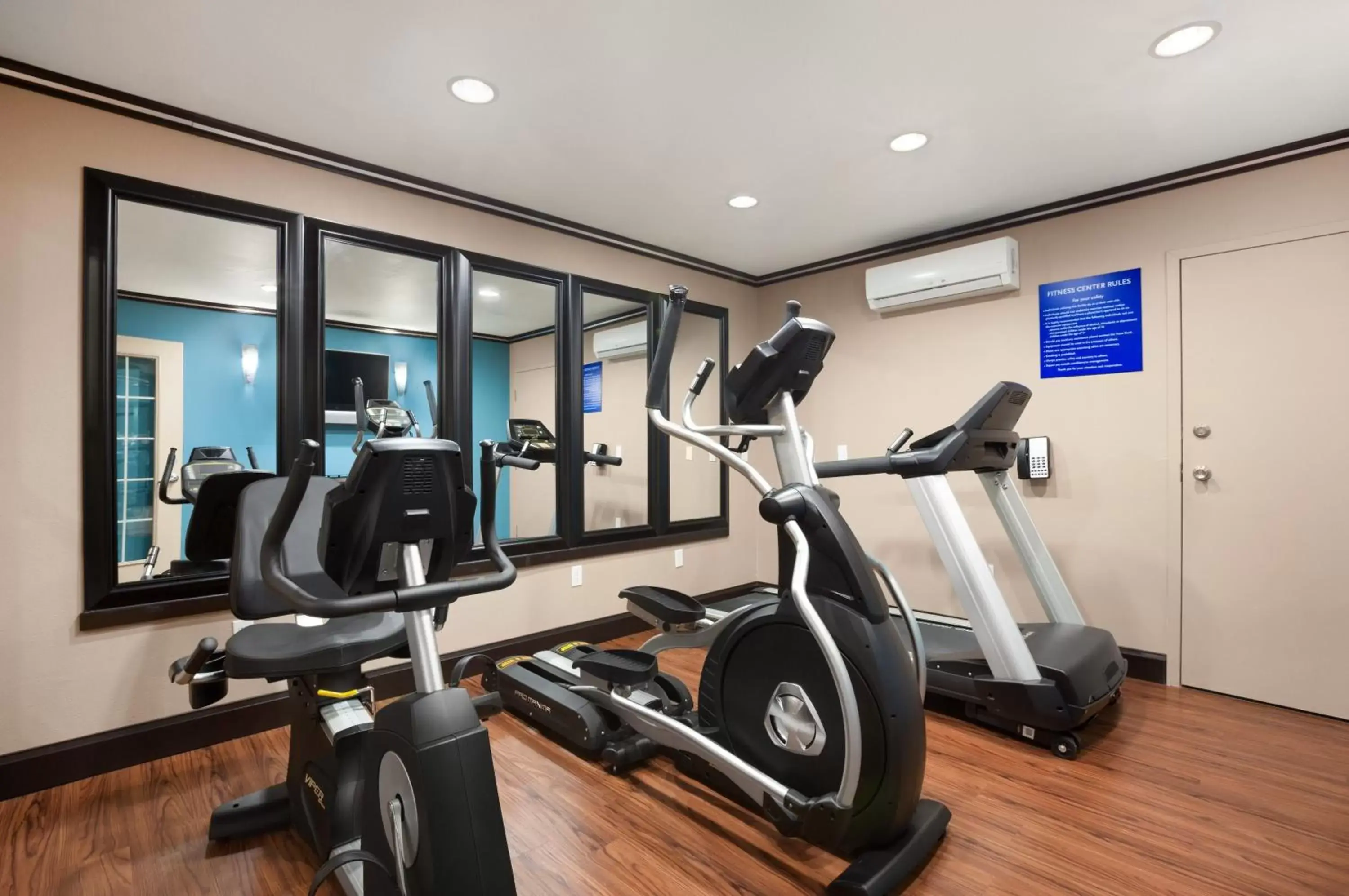 Fitness centre/facilities, Fitness Center/Facilities in Days Inn & Suites by Wyndham Conroe North