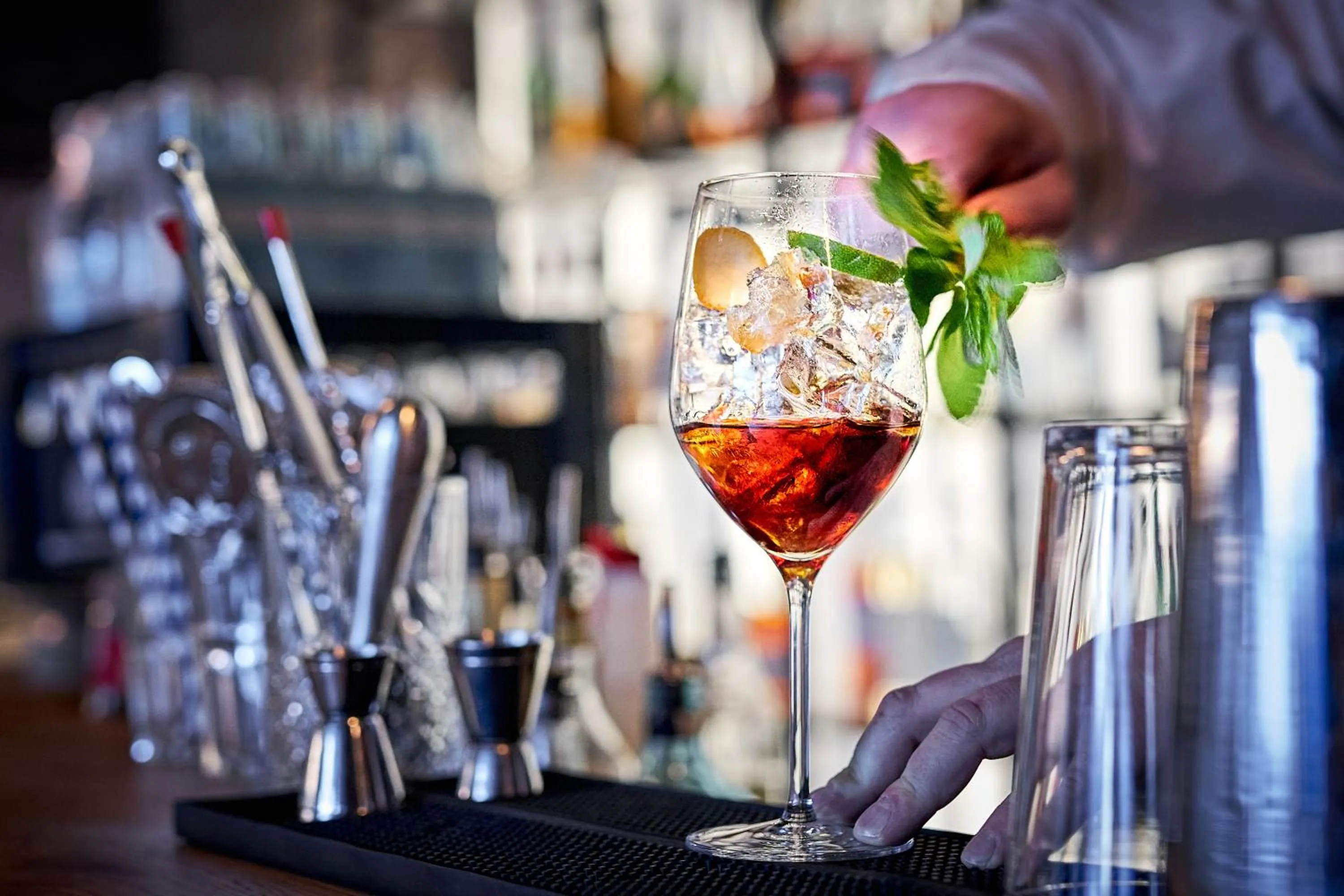 Lounge or bar in A-ROSA Ifen Hotel Kleinwalsertal