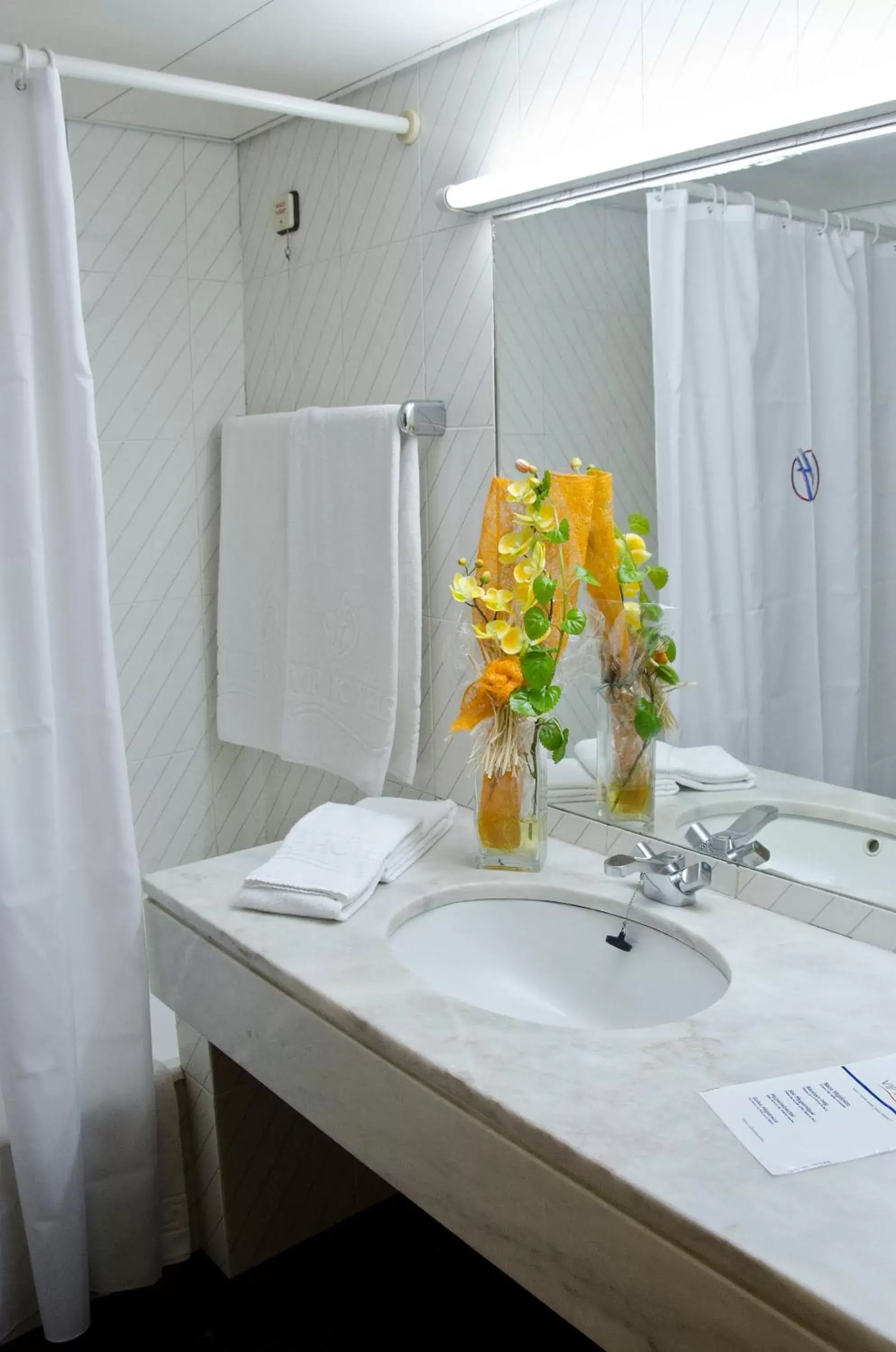 Bathroom in VIP Executive Zurique Hotel