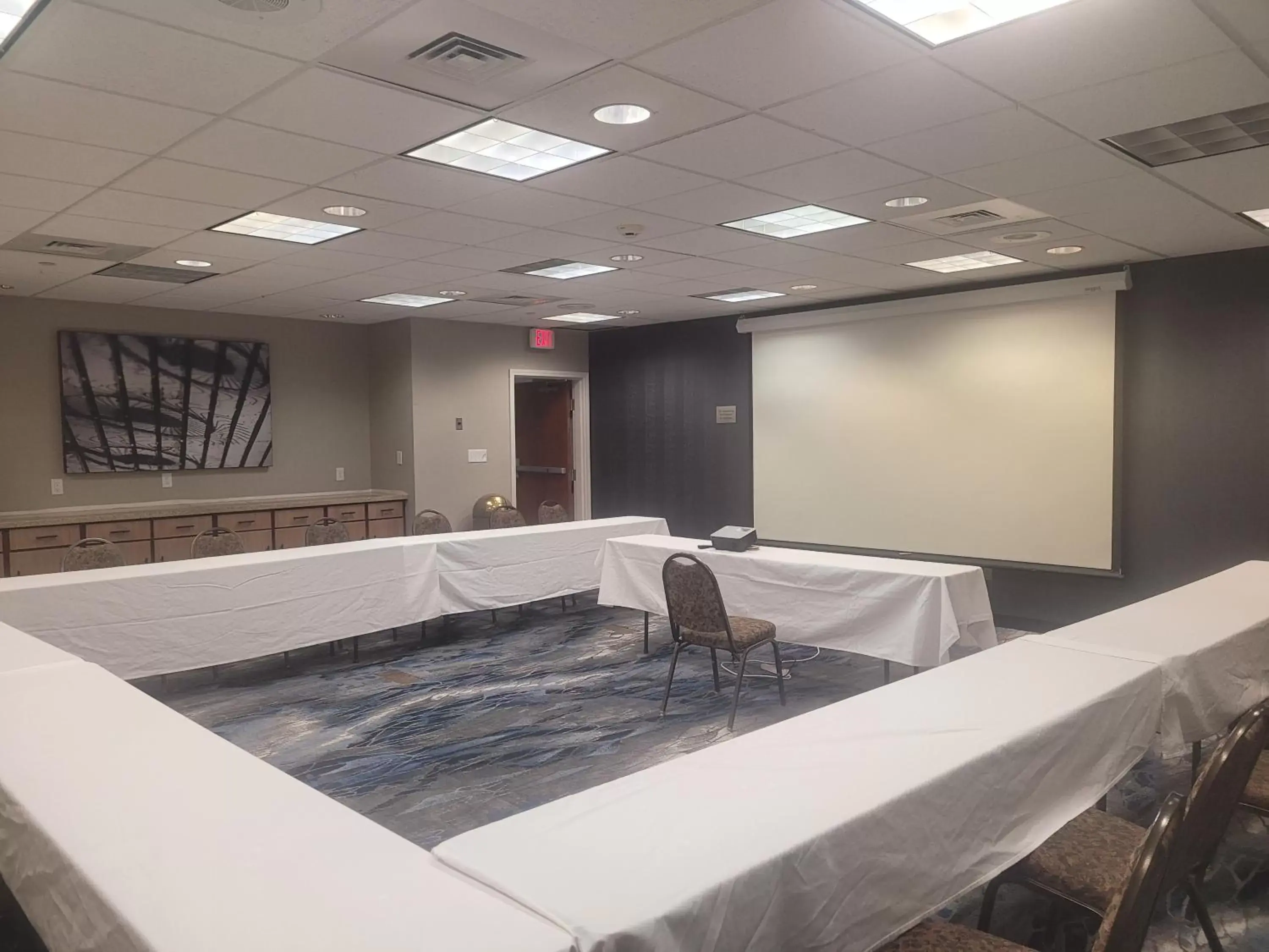 Meeting/conference room in Wingate by Wyndham Helena