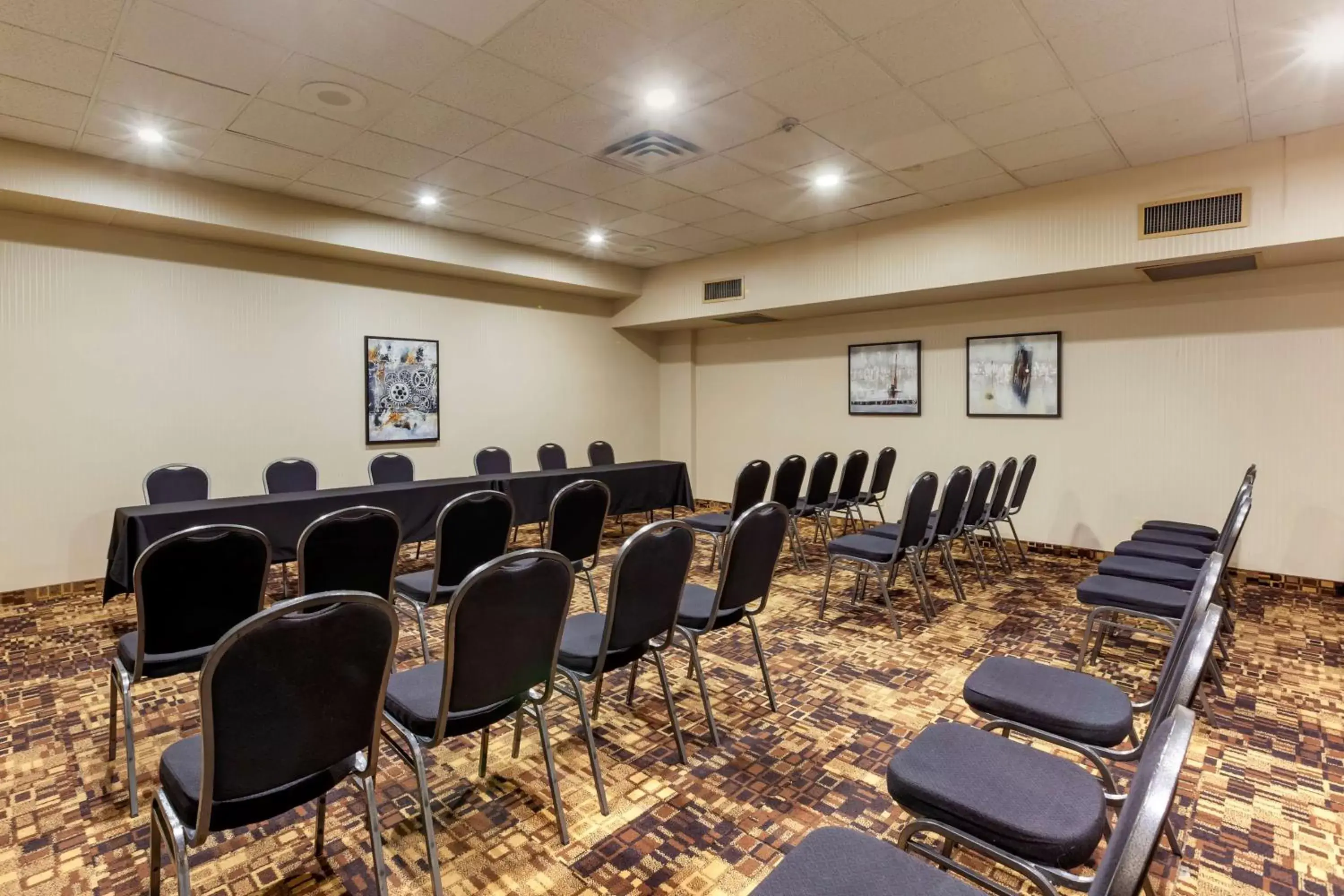 Meeting/conference room in Best Western Plus Toronto Airport Hotel