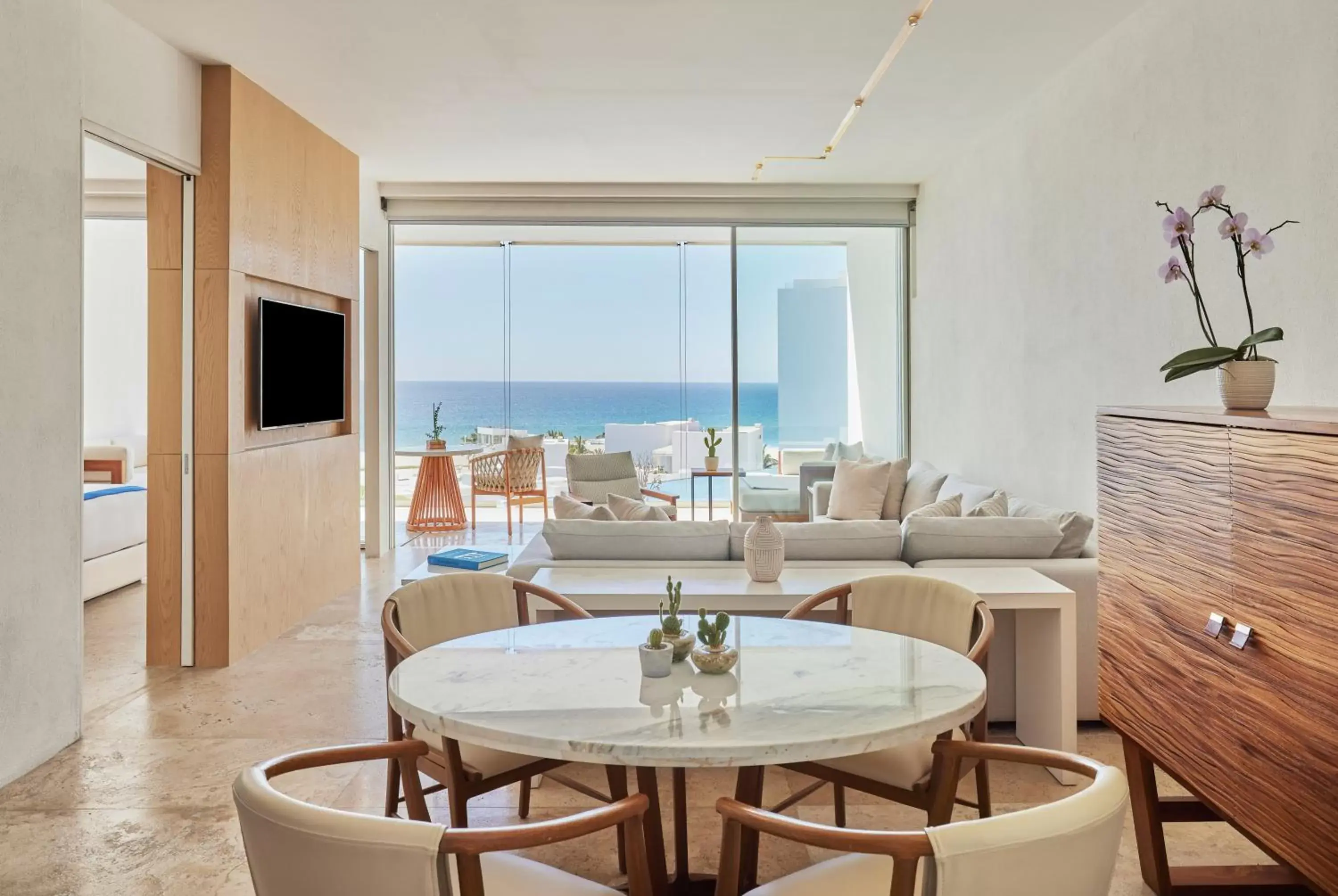 Dining area in Viceroy Los Cabos