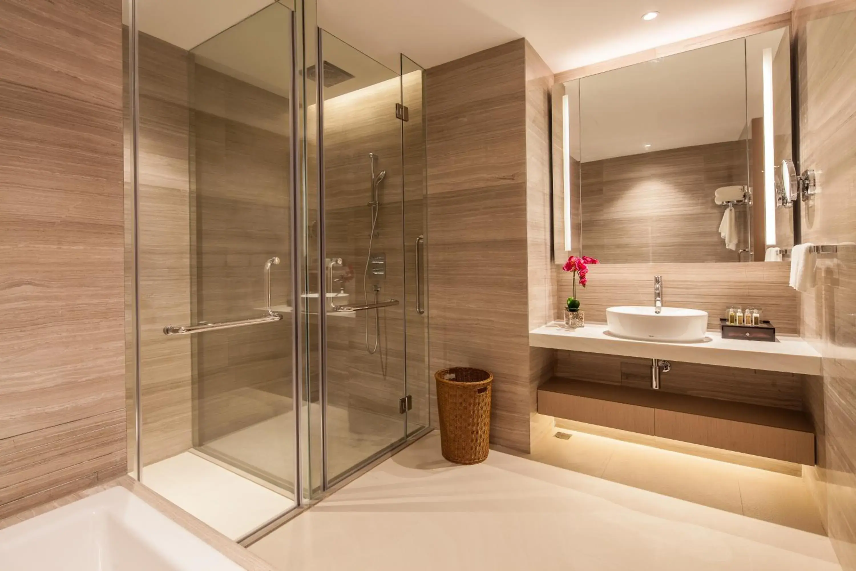 Shower, Bathroom in Ascott Raffles City Shenzhen